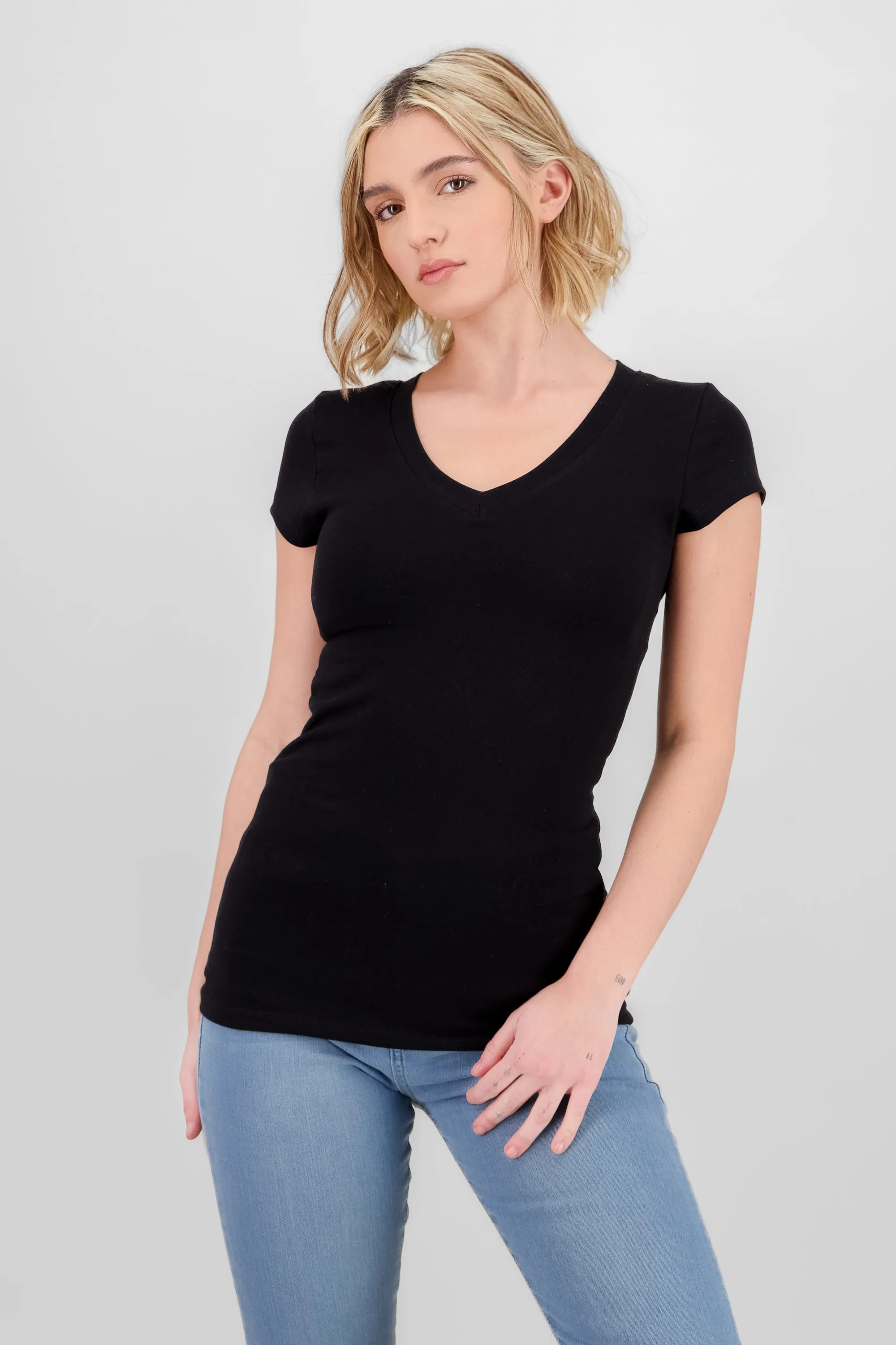 Blusa manga corta solido basicos sold by Shasa