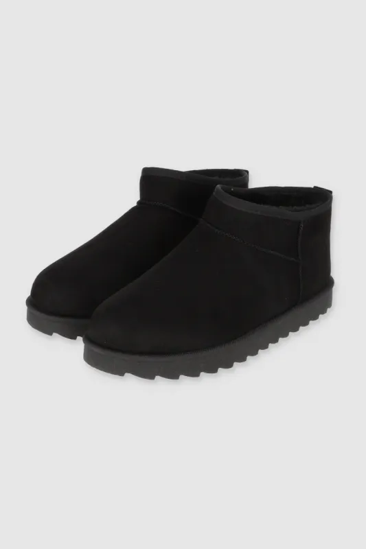 Bota mini peluche sold by Shasa