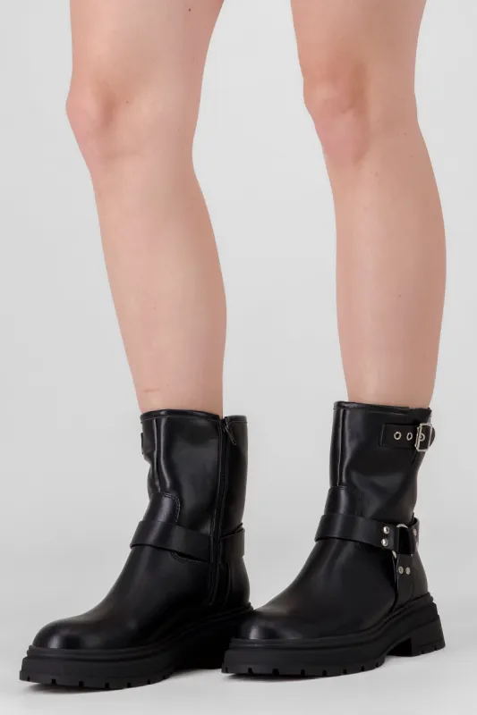 BOTIN HEBILLAS sold by Shasa