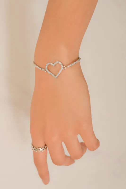 Pulsera corazon silueta sold by Shasa