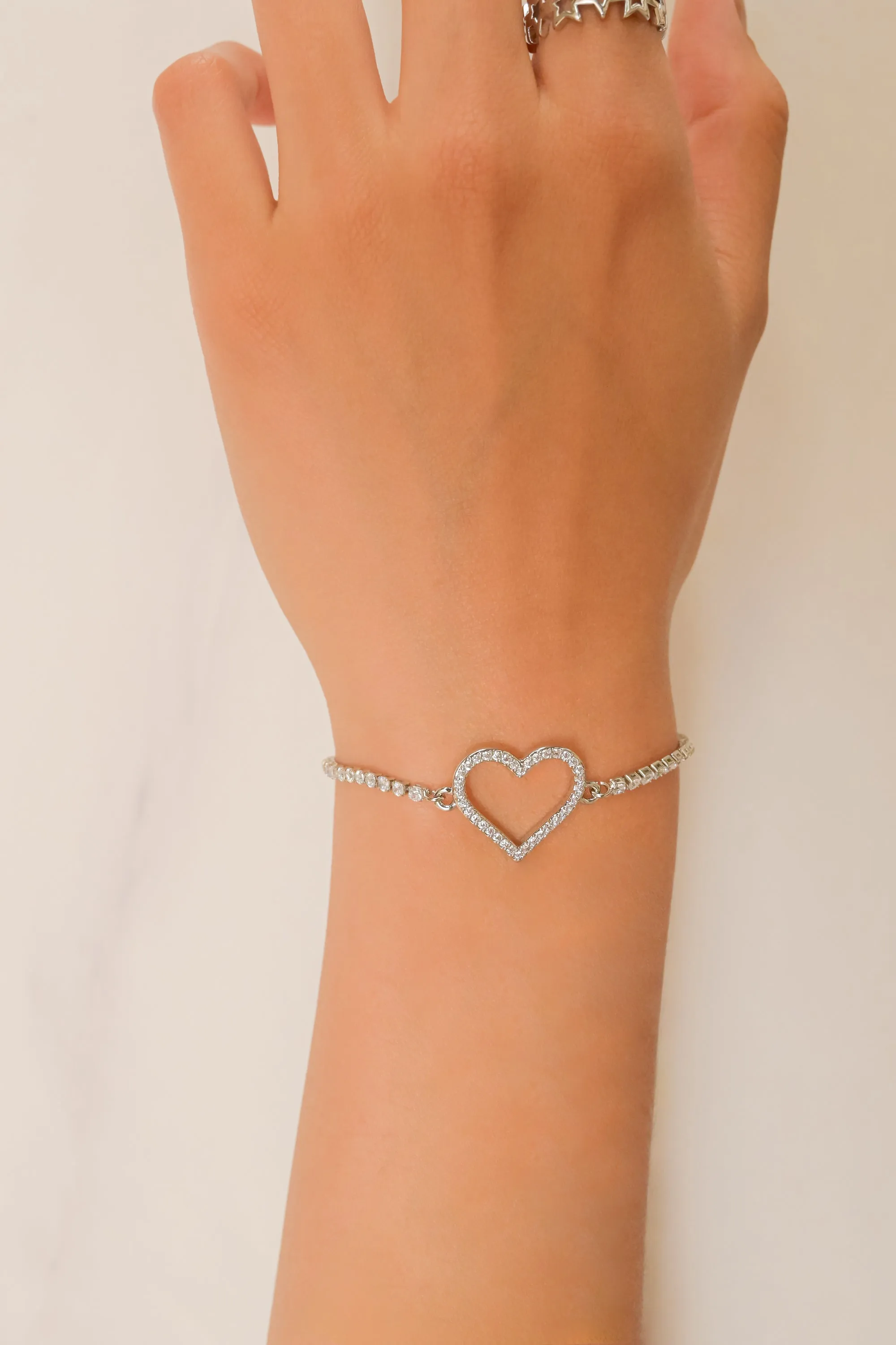 Pulsera corazon silueta sold by Shasa product image thumbnail 3