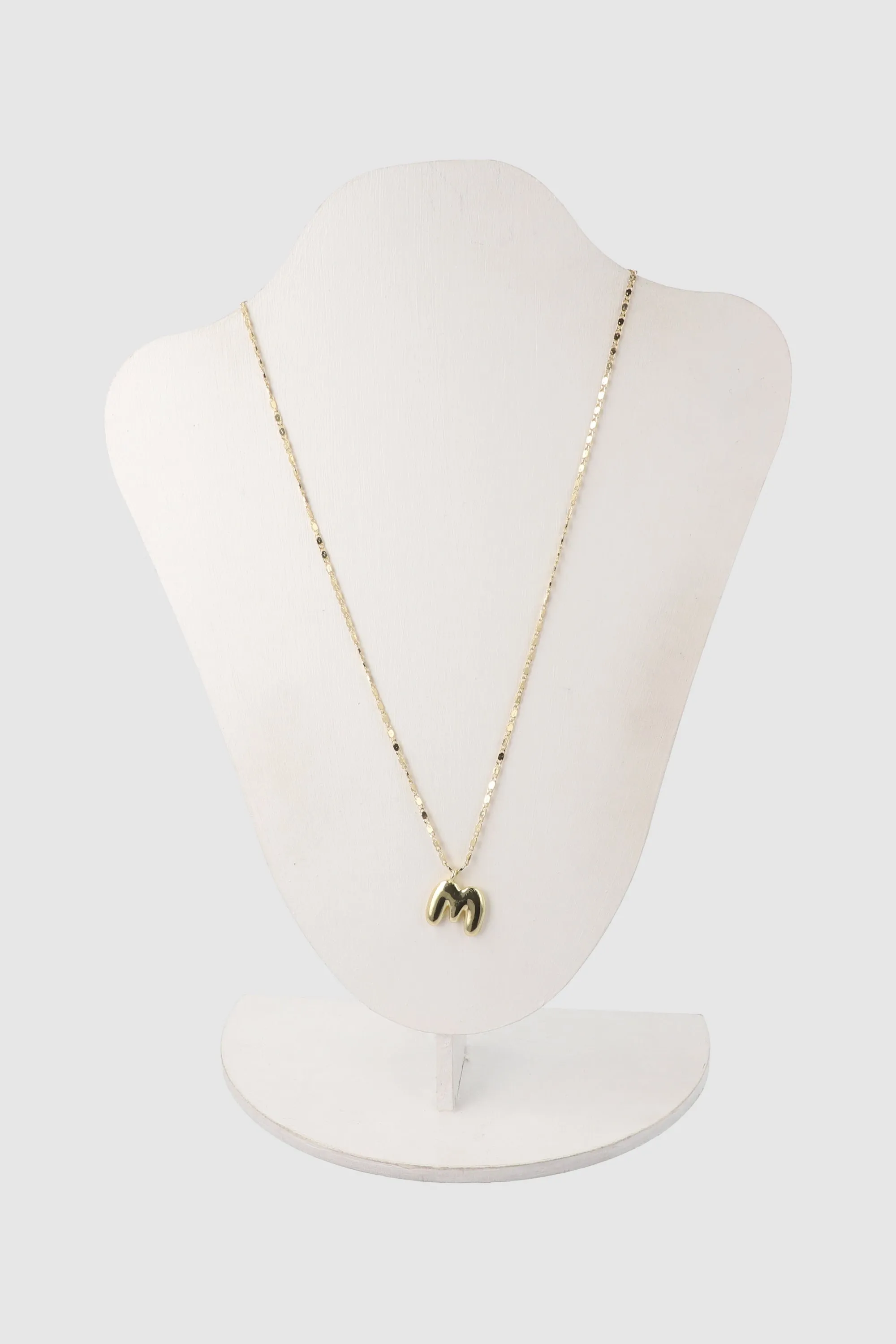 Collar iinicial inflada sold by Shasa