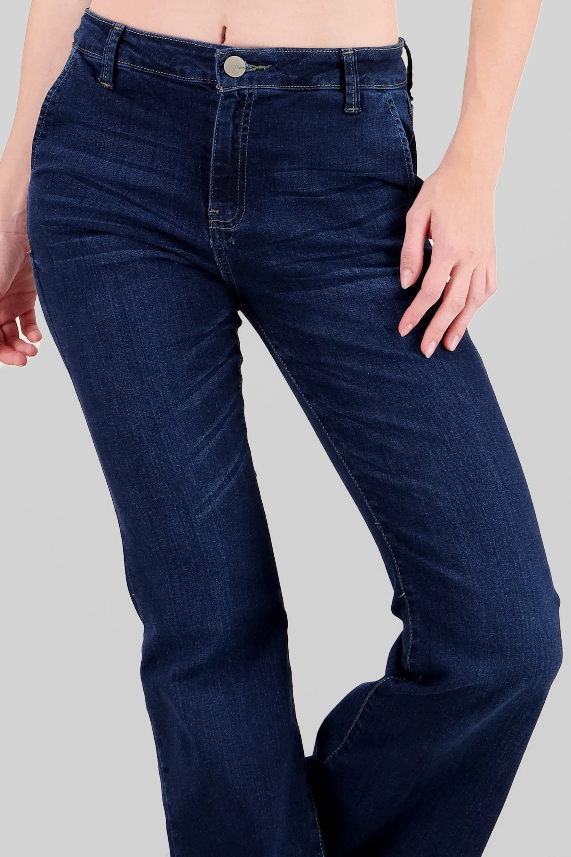 Jeans flare cintura media sold by Shasa product image thumbnail 5