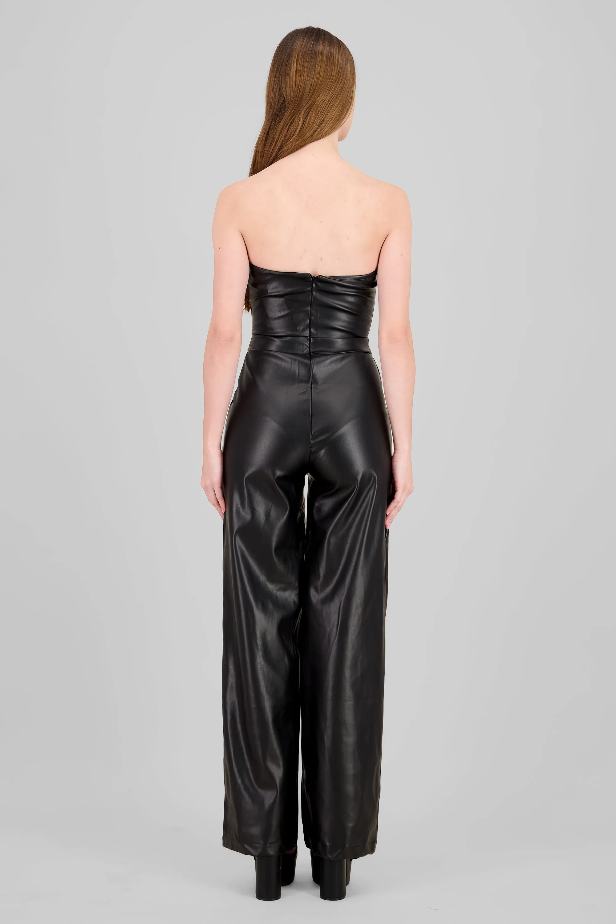 Jumpsuit detalle lace up efecto piel sold by Shasa product image thumbnail 4