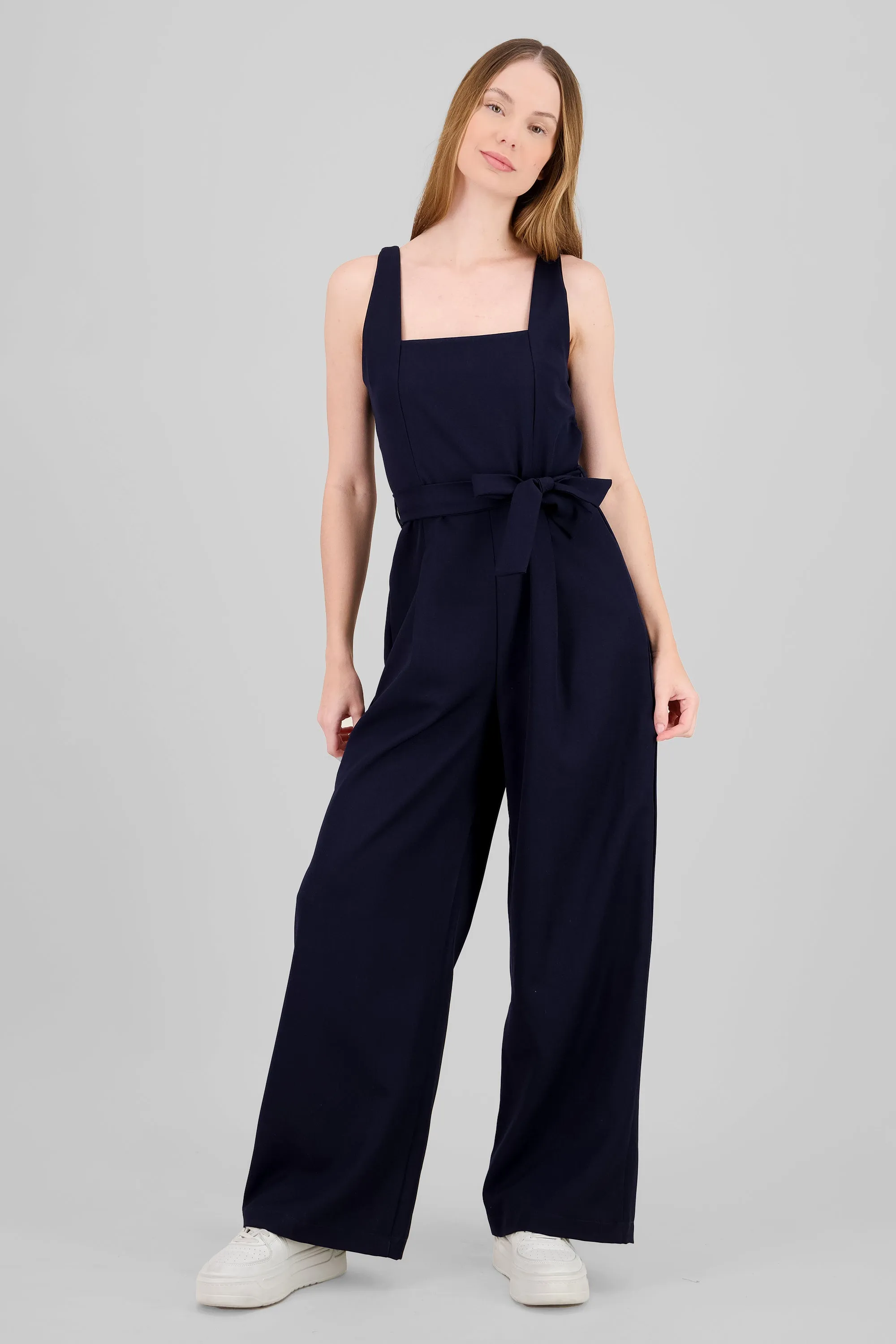 Jumpsuit tirantes detalle cinturon sold by Shasa