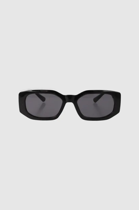 Lentes rectangulo geometrico sold by Shasa