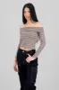 Top manga larga off shoulder detalle dobles sold by Shasa