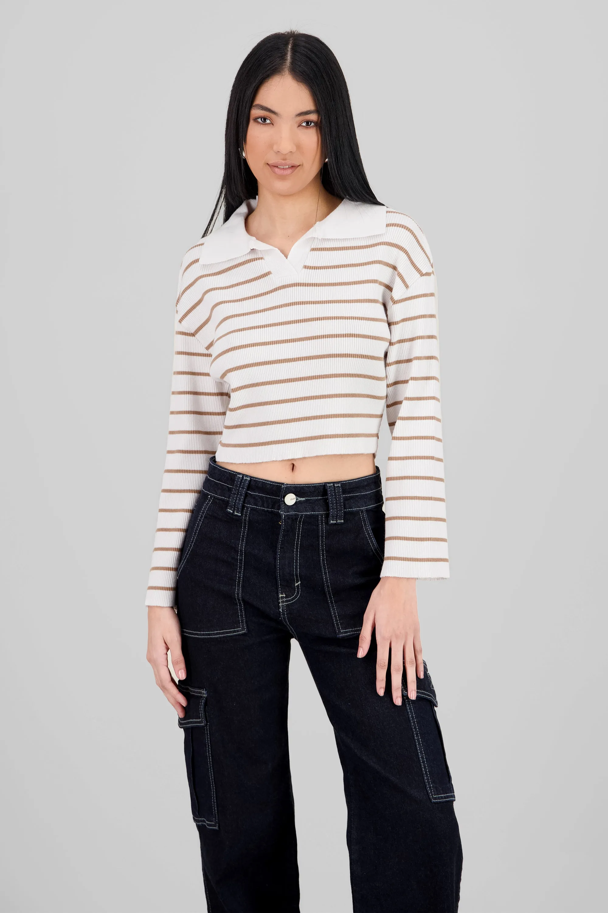 Sueter tejido cuello polo rayas sold by Shasa