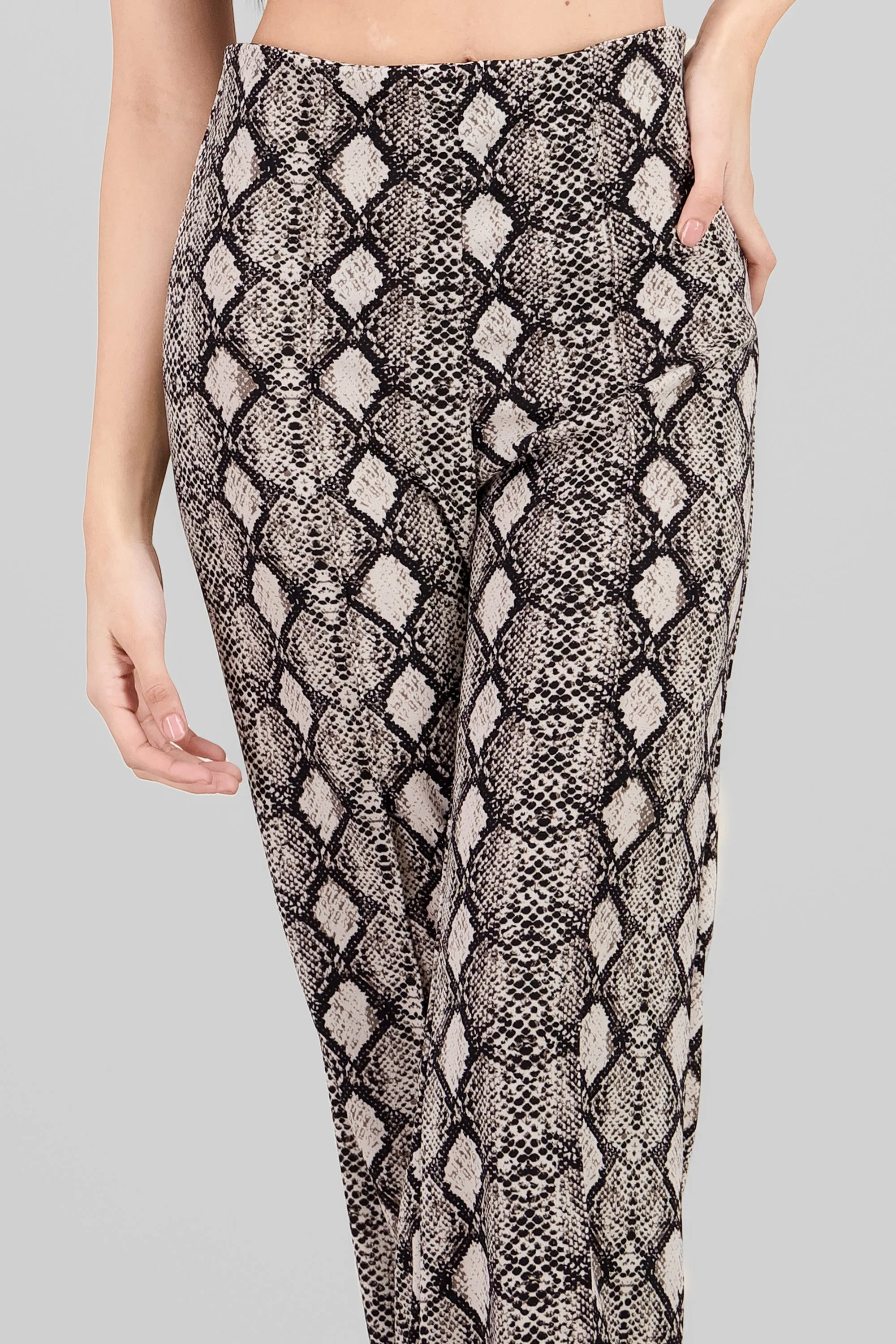 Pantalon wide leg animal print s sold by Shasa product image thumbnail 5