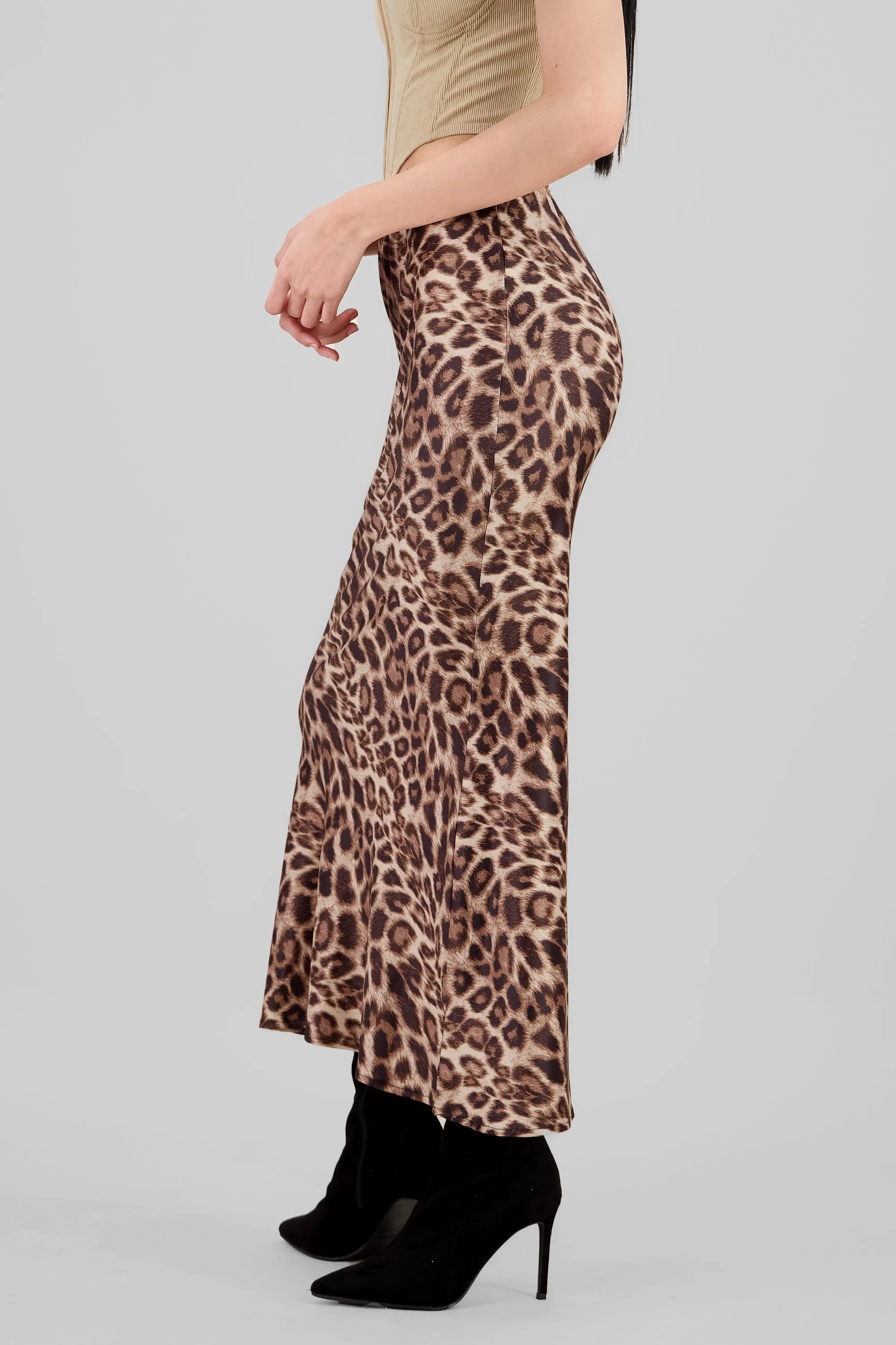 Falda maxi satin animal print sold by Shasa product image thumbnail 3
