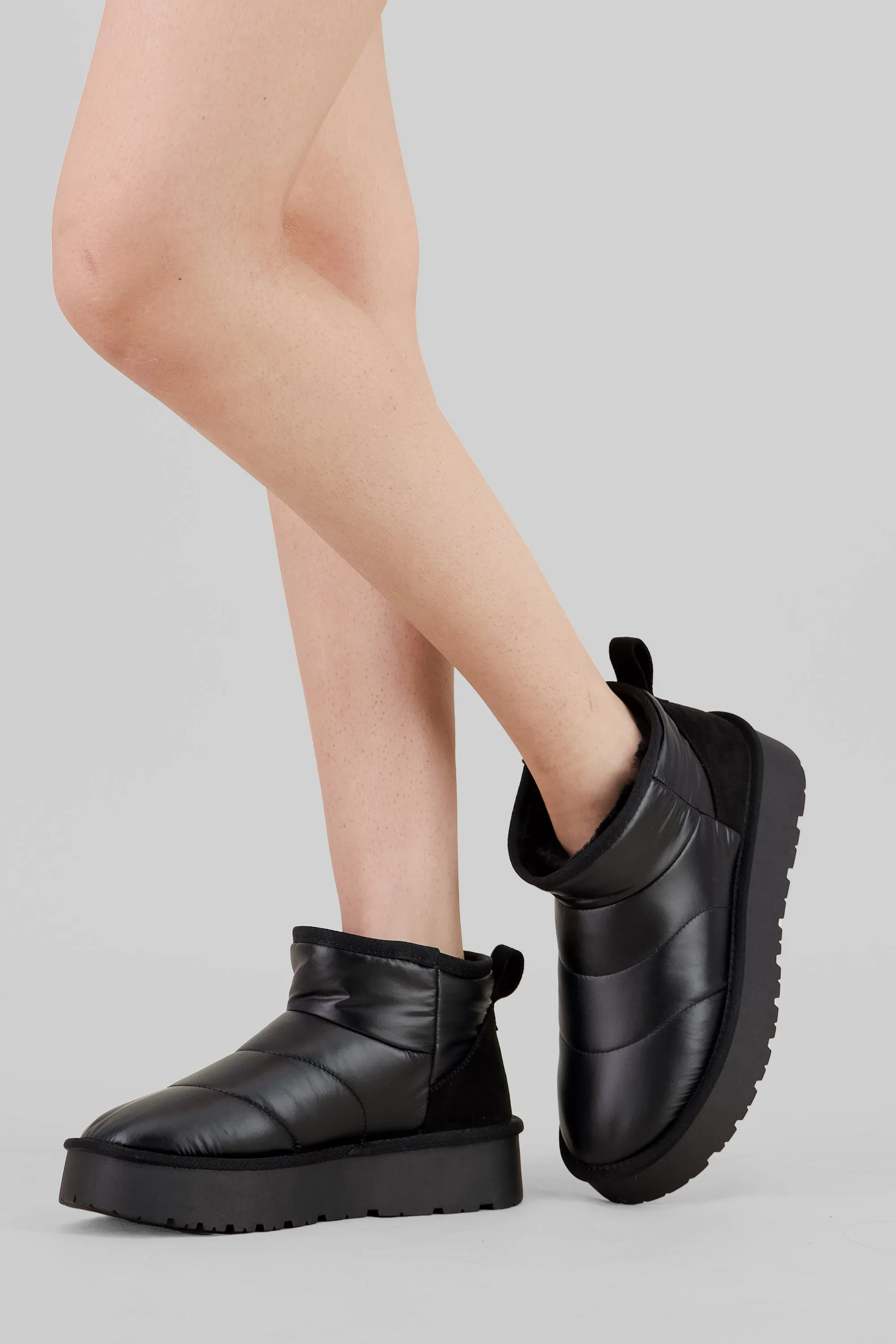 Bota invierno puffy capitonada sold by Shasa product image thumbnail 2