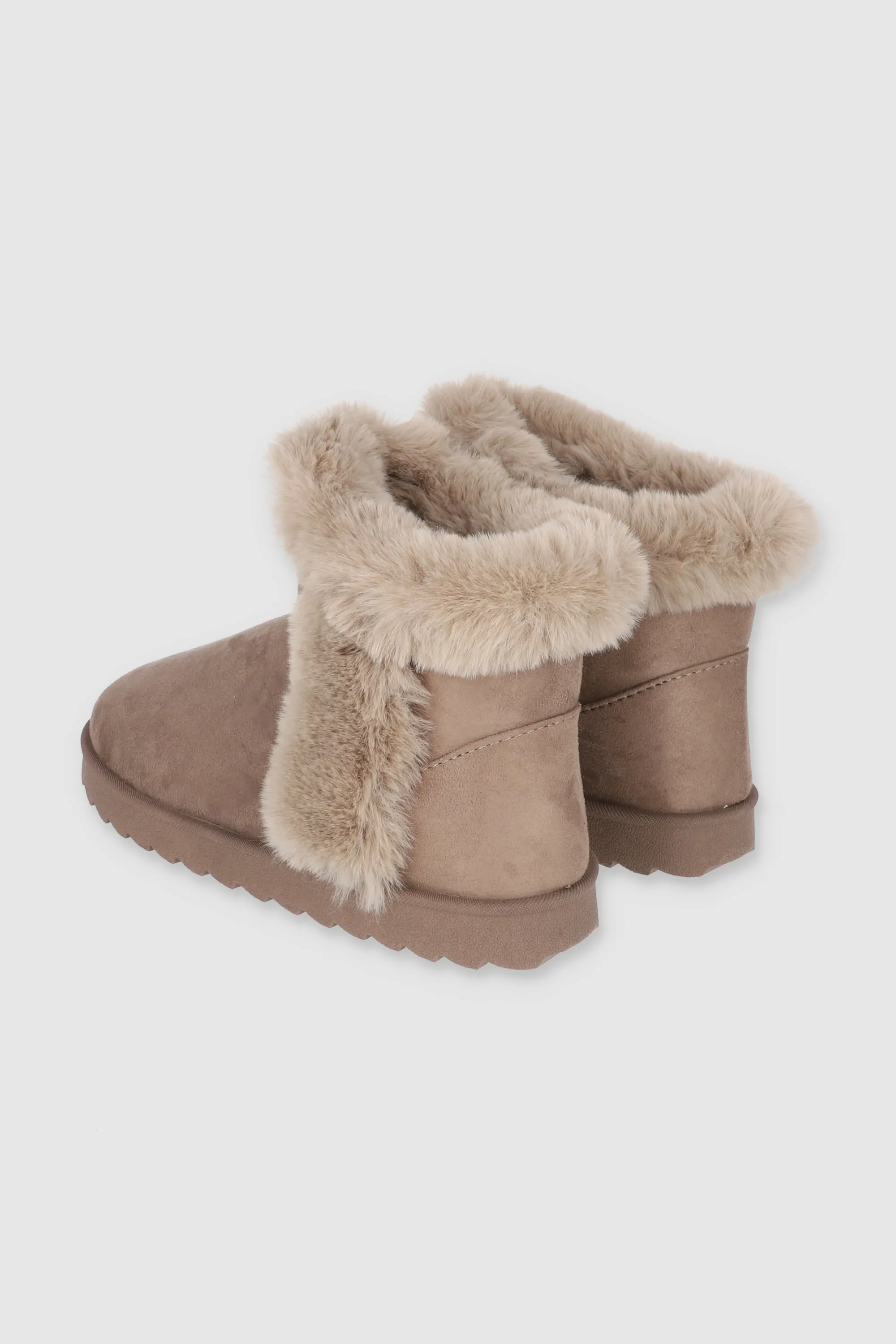 Bota peluche fluffy sold by Shasa product image thumbnail 5