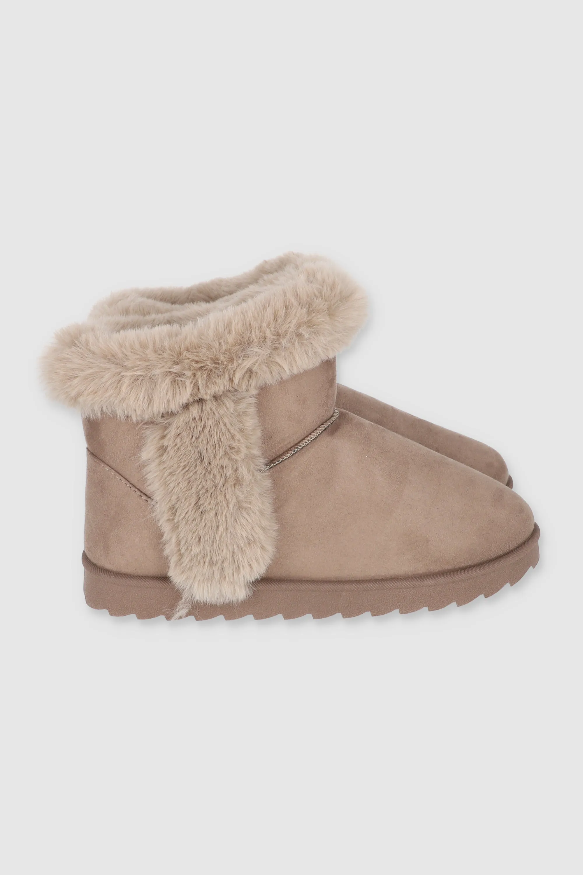 Bota peluche fluffy sold by Shasa product image thumbnail 4