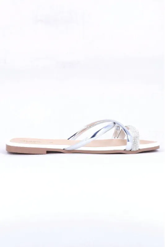 SANDALIA CRUZADA BRILLOS sold by Shasa