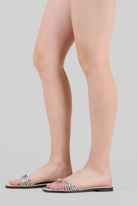 Sandalia tiras delgadas nudo sold by Shasa