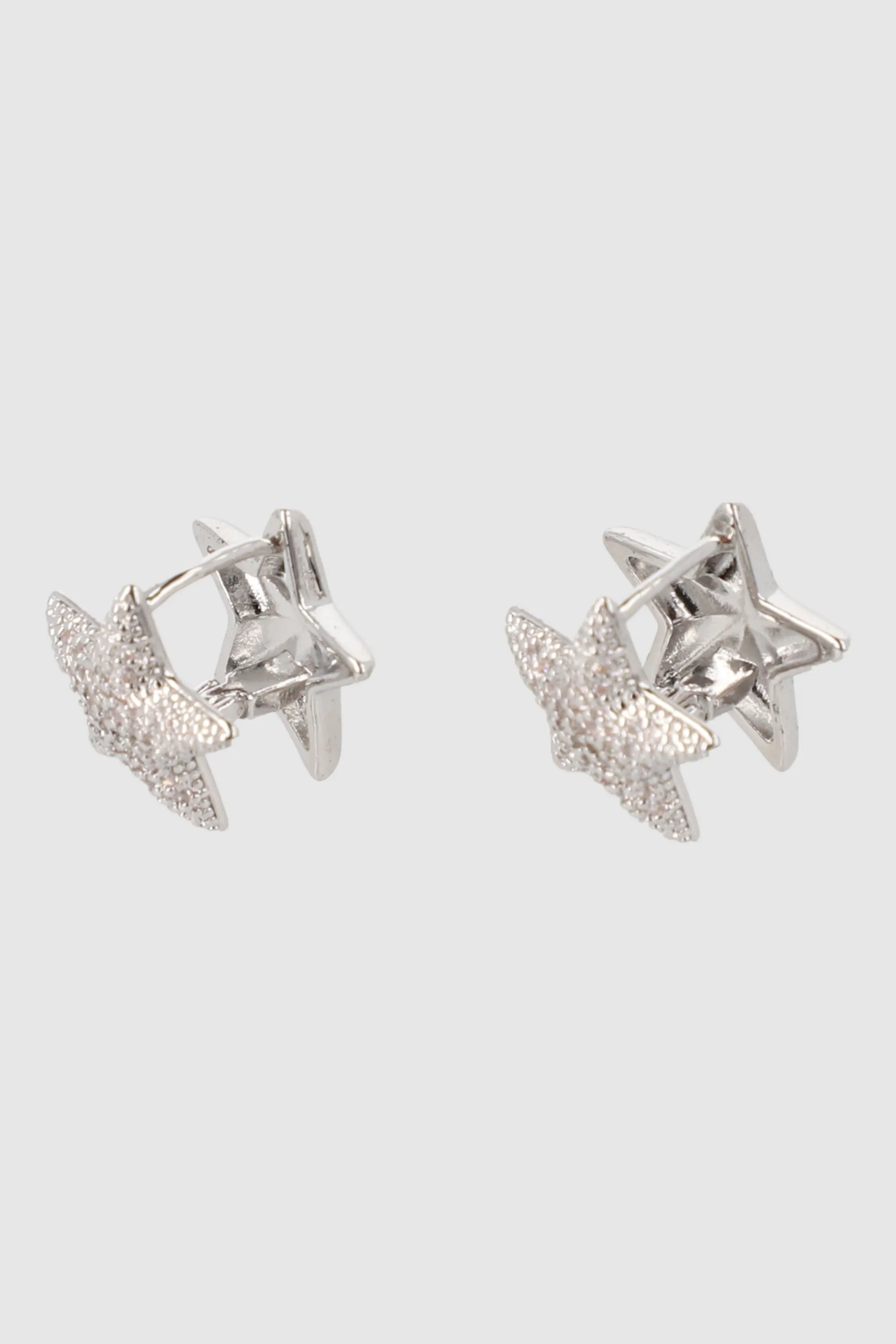 Aretes estrellas brillos sold by Shasa product image thumbnail 4