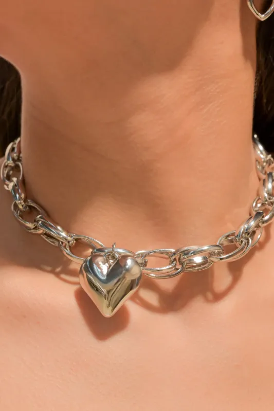 Collar corazon inflado sold by Shasa