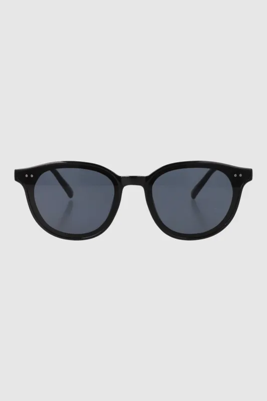 Lentes semicirculares sencillos sold by Shasa