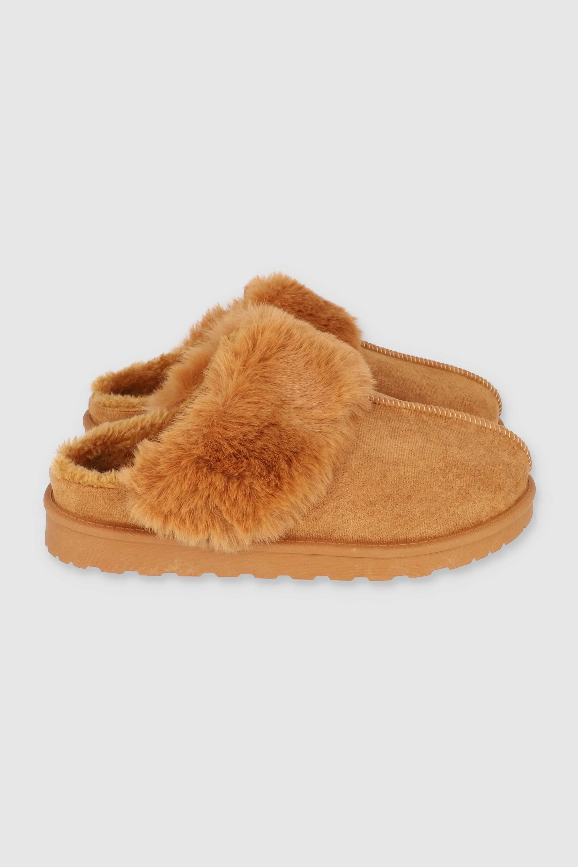 Pantufla zueco fluffy sold by Shasa product image thumbnail 5