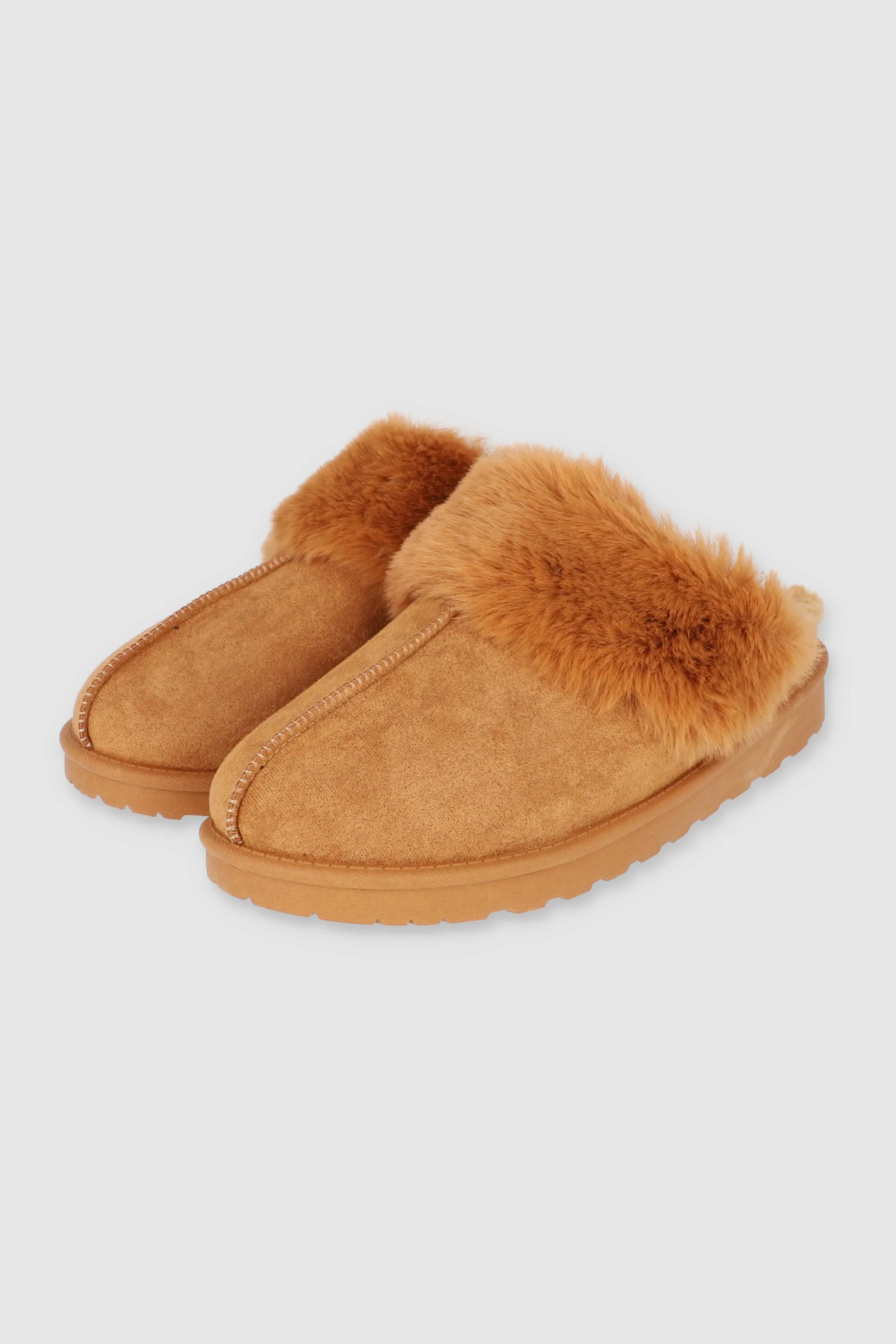 Pantufla zueco fluffy sold by Shasa product image thumbnail 3