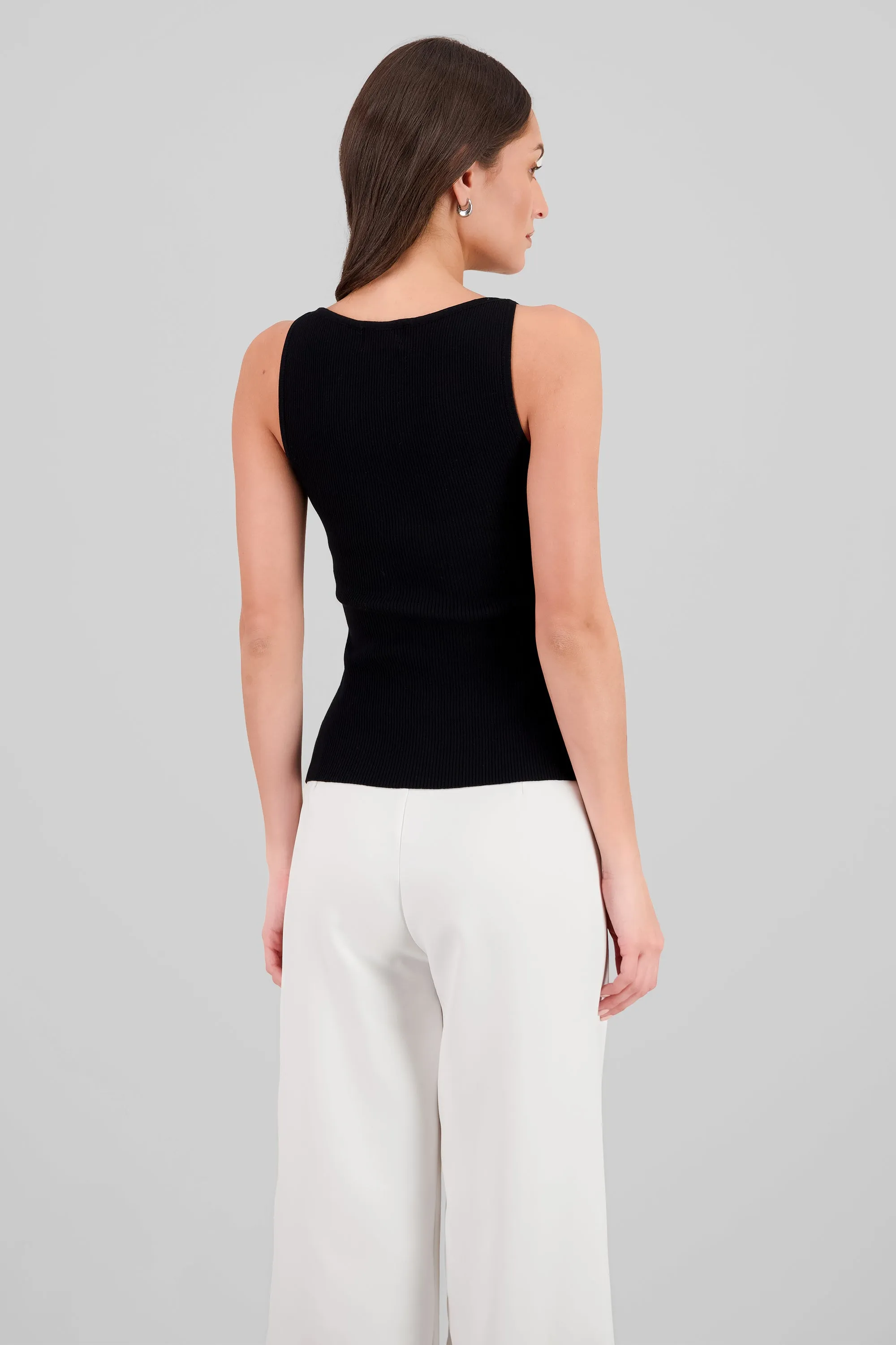 Chaleco tejido botones sold by Shasa product image thumbnail 4