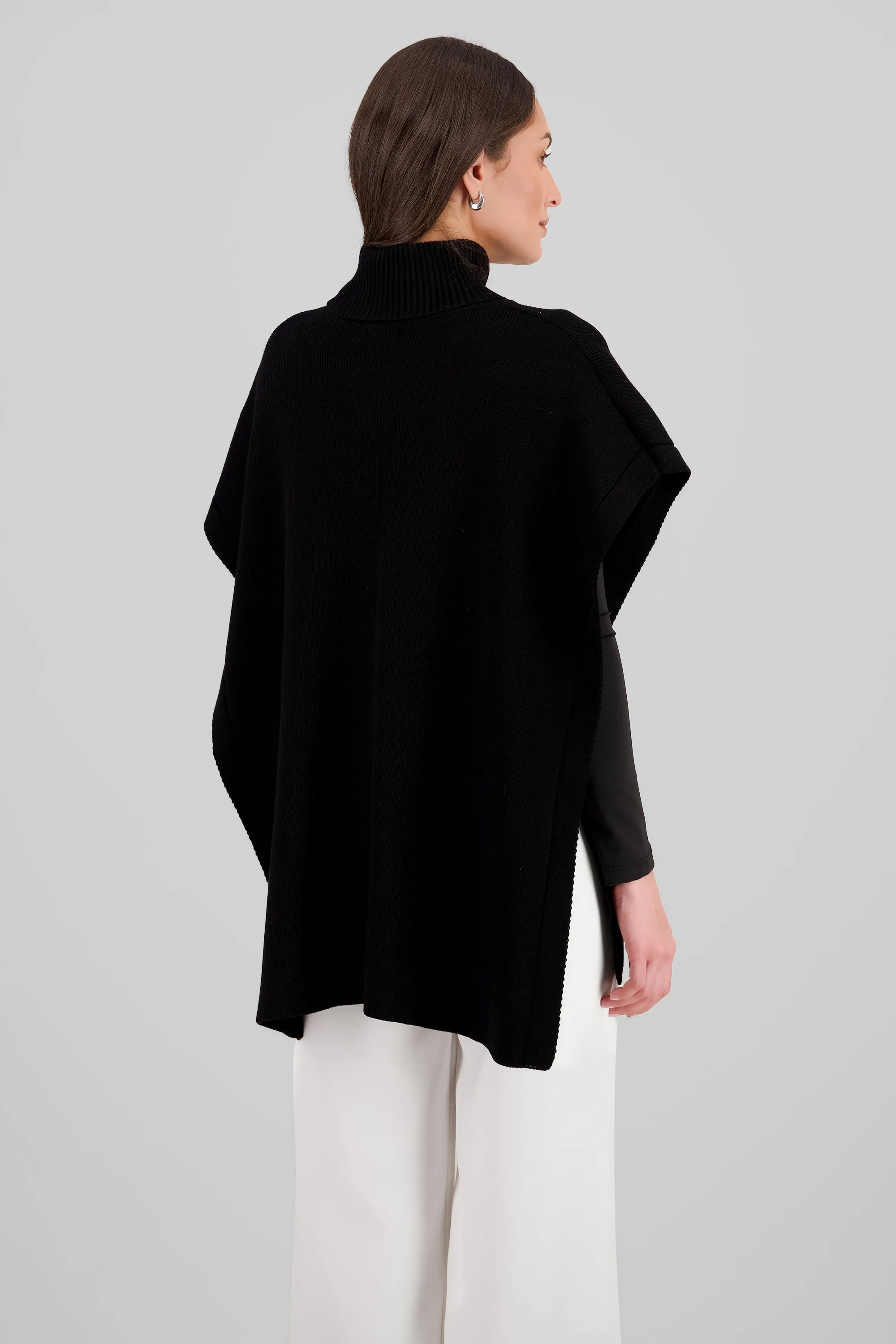 Poncho cuello alto sin mangas Hypsters sold by Shasa product image thumbnail 4