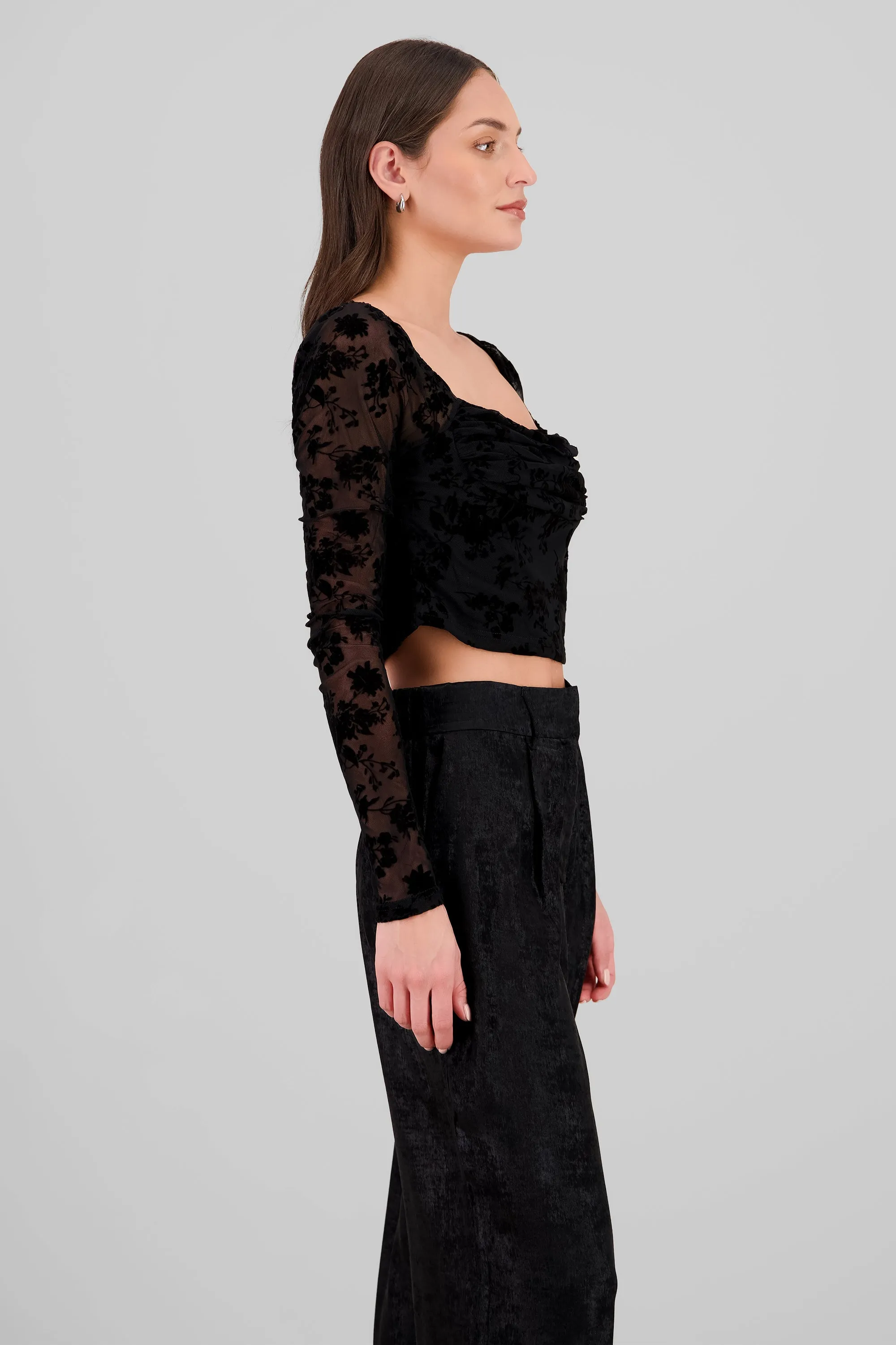Blusa de mesh flock con manga larga sold by Shasa product image thumbnail 3