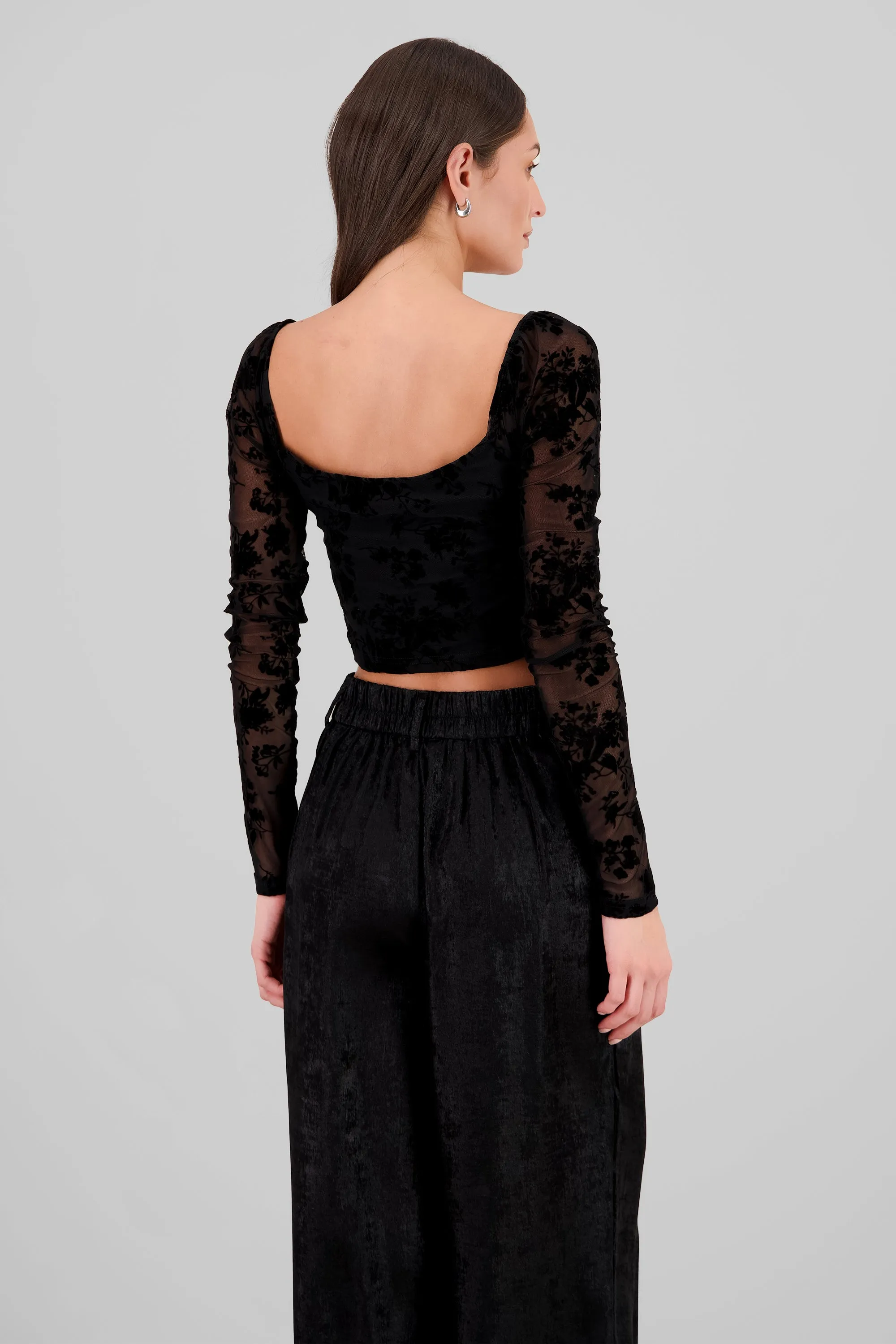 Blusa de mesh flock con manga larga sold by Shasa product image thumbnail 4