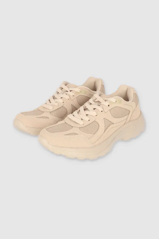 Tenis runner cortes mesh sold by Shasa