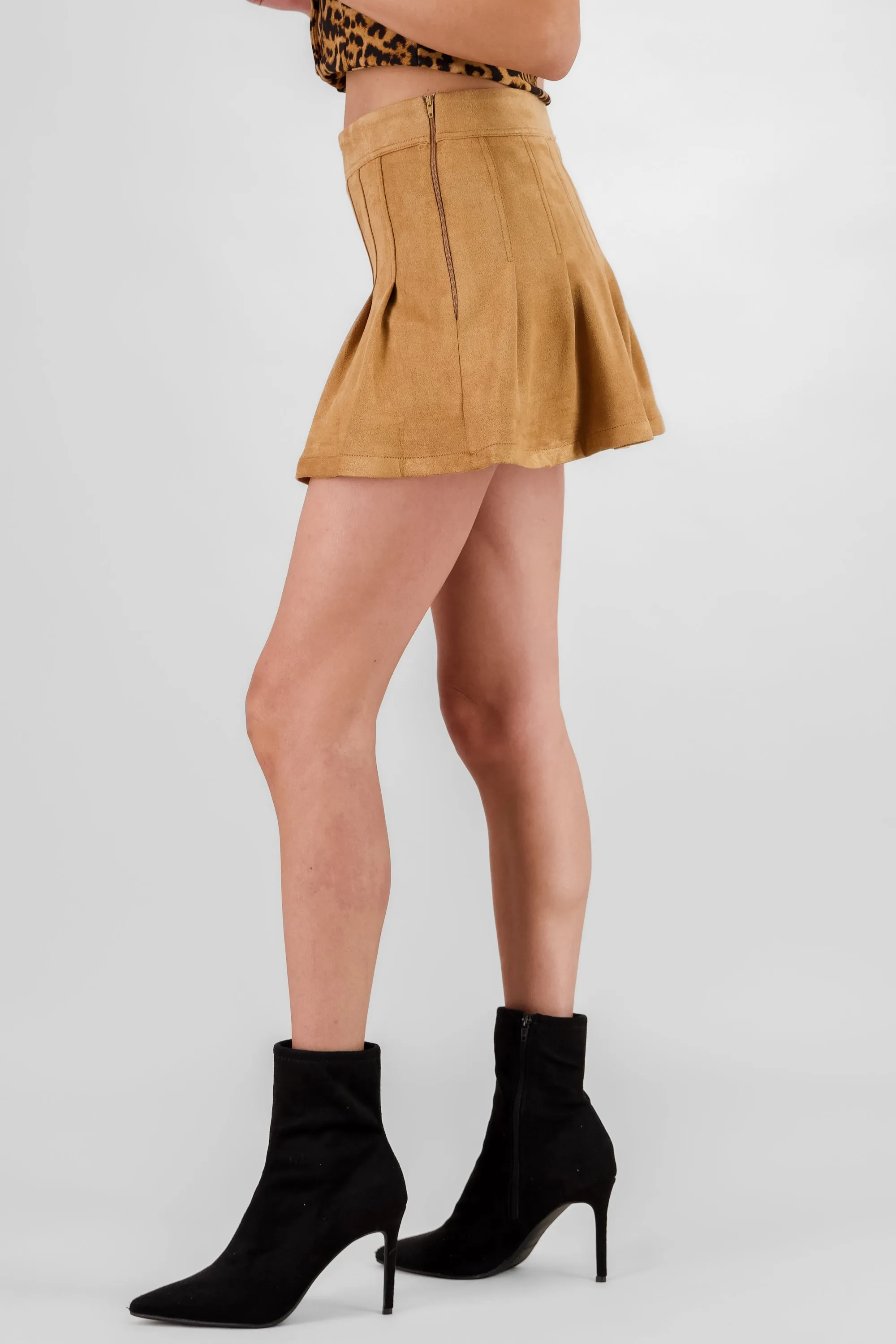 Falda tablada gamuza sold by Shasa product image thumbnail 3