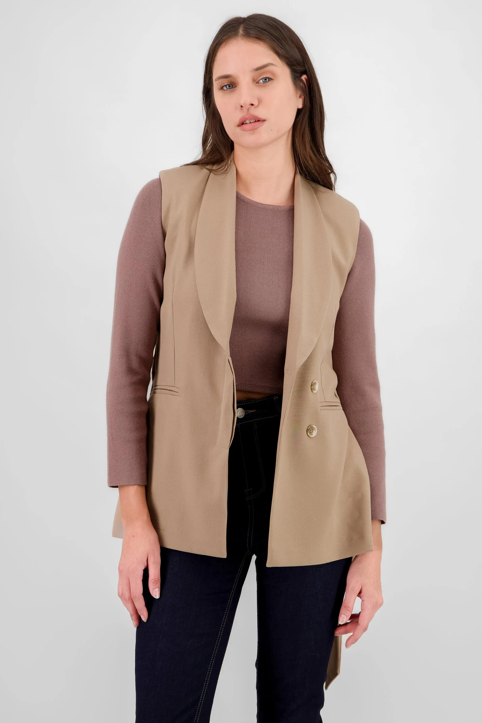 Chaleco largo detalle botones sold by Shasa