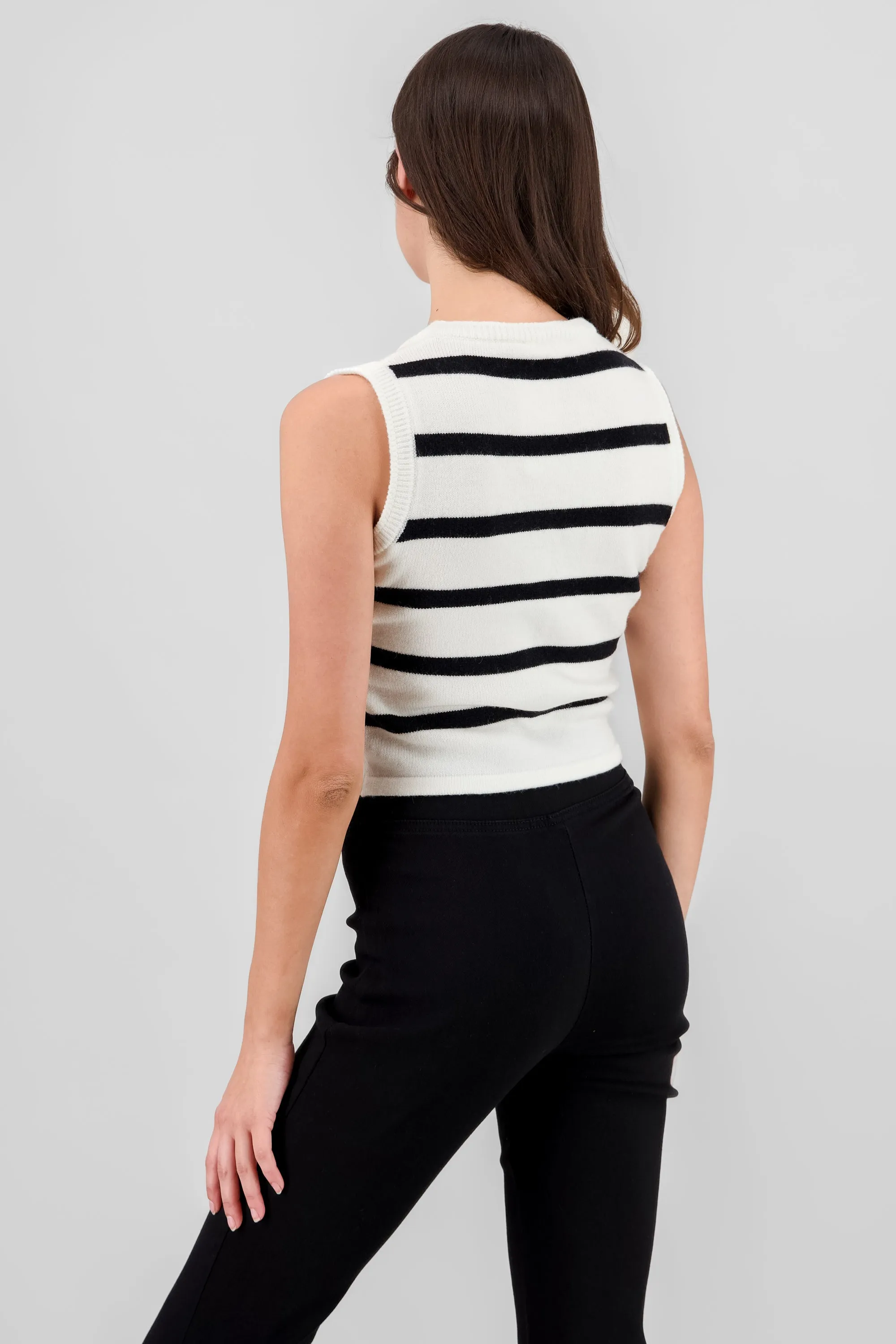 Chaleco rayas con botones sold by Shasa product image thumbnail 4