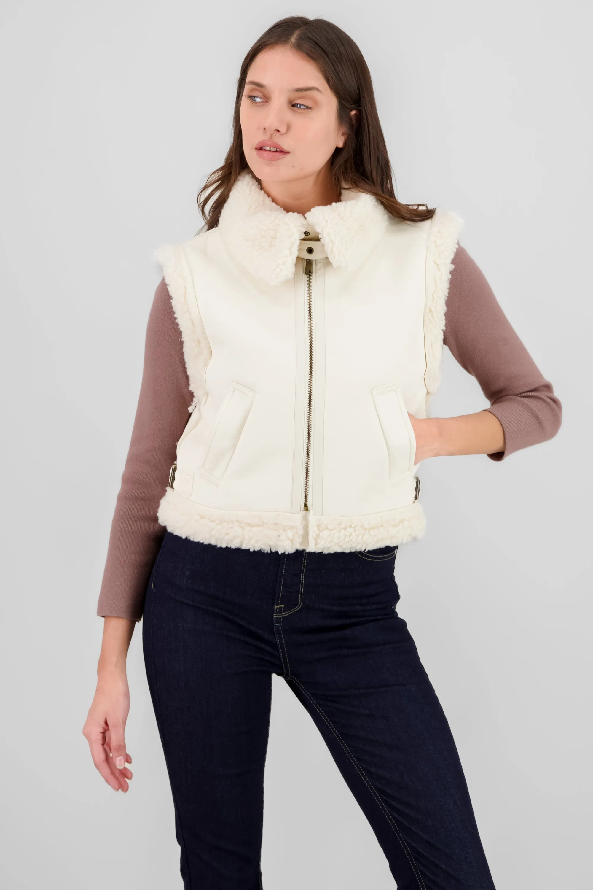 Chalecon con peluche sold by Shasa product image thumbnail 2