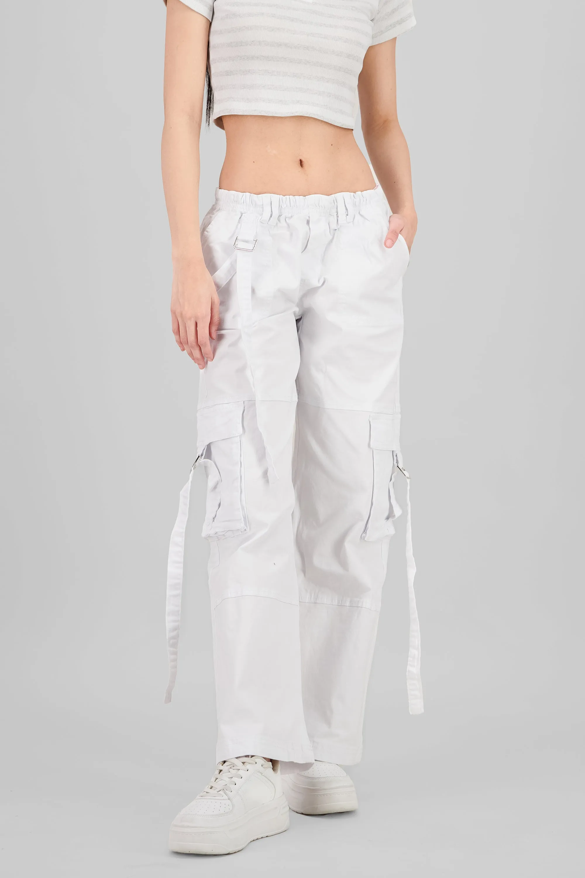 Jeans cargo dos bolsas tira sold by Shasa product image thumbnail 2