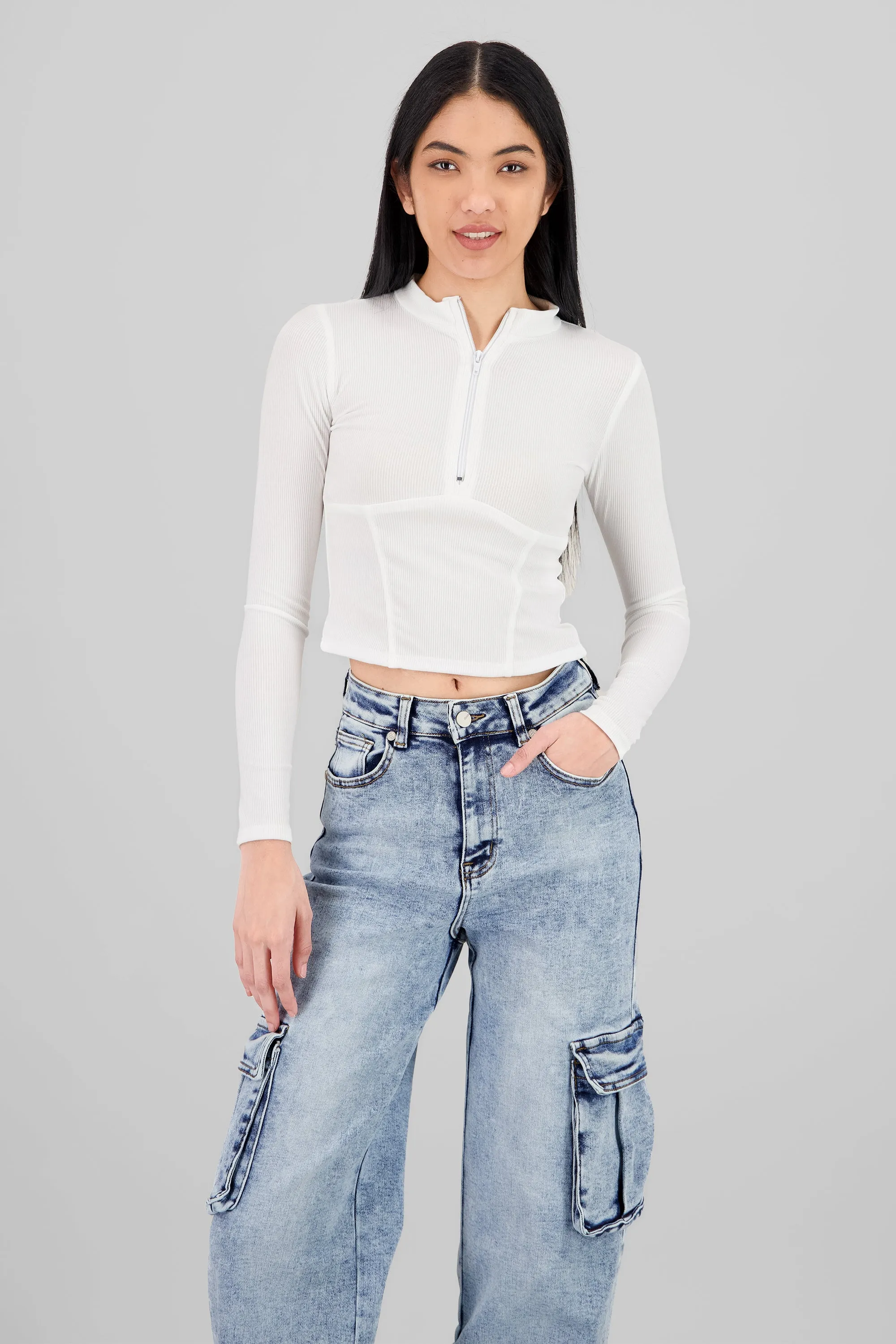 Top rib manga larga detalle cierre sold by Shasa product image thumbnail 2