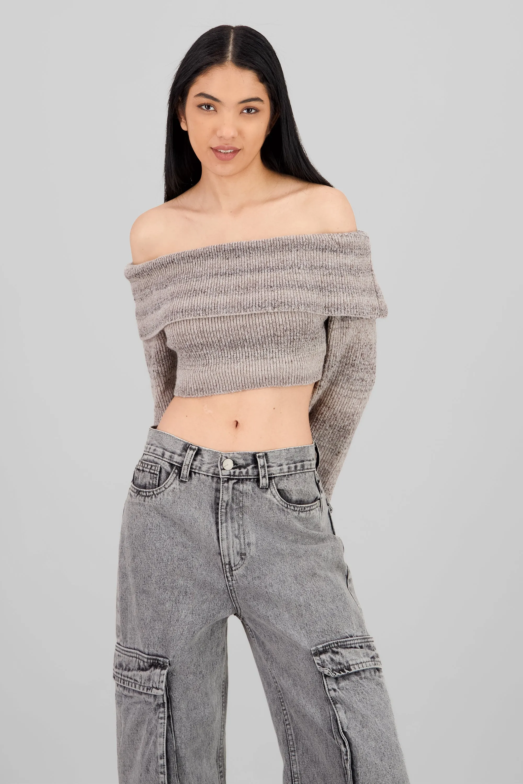 Sueter corto sin hombro sold by Shasa