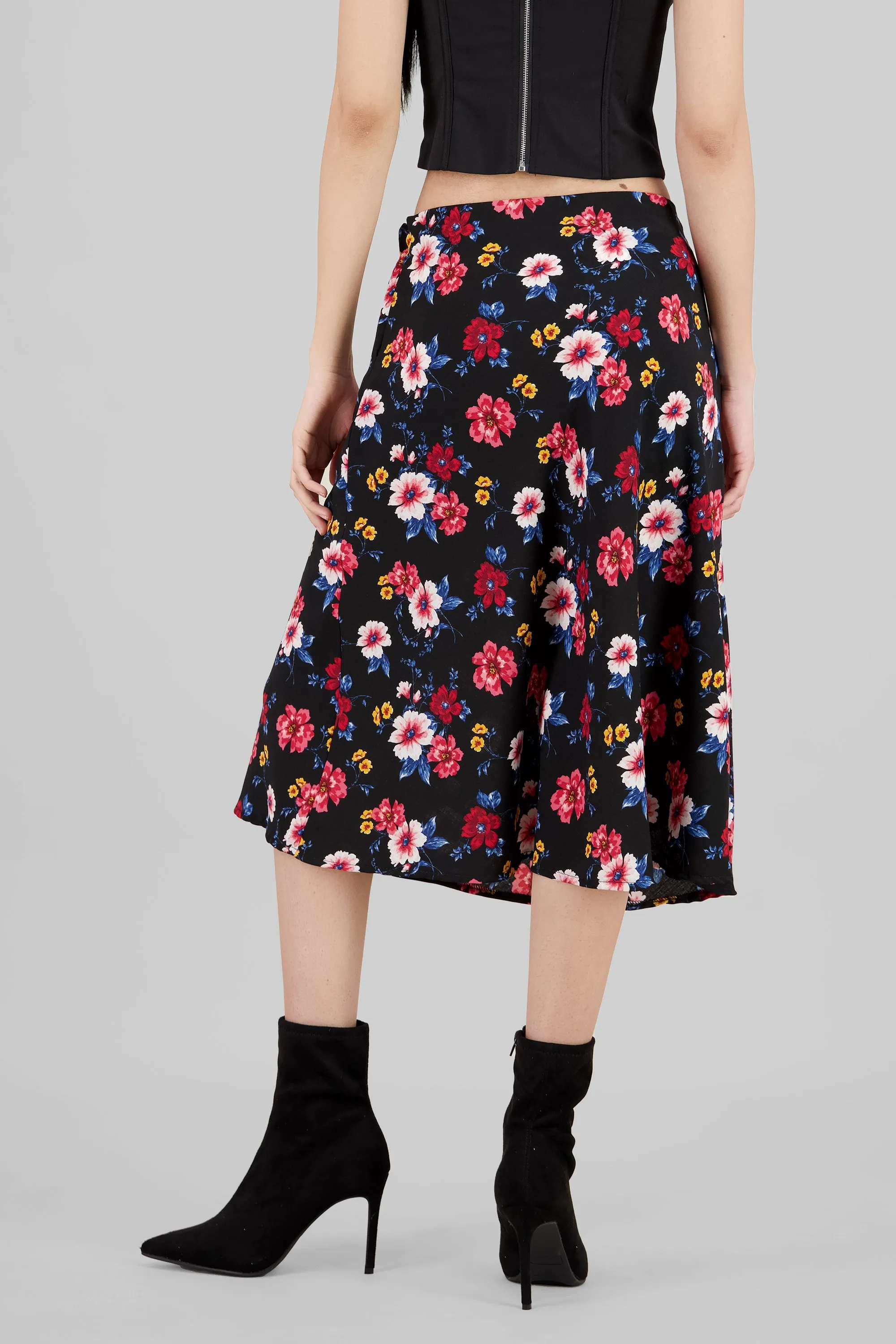 Falda midi flores sold by Shasa product image thumbnail 4