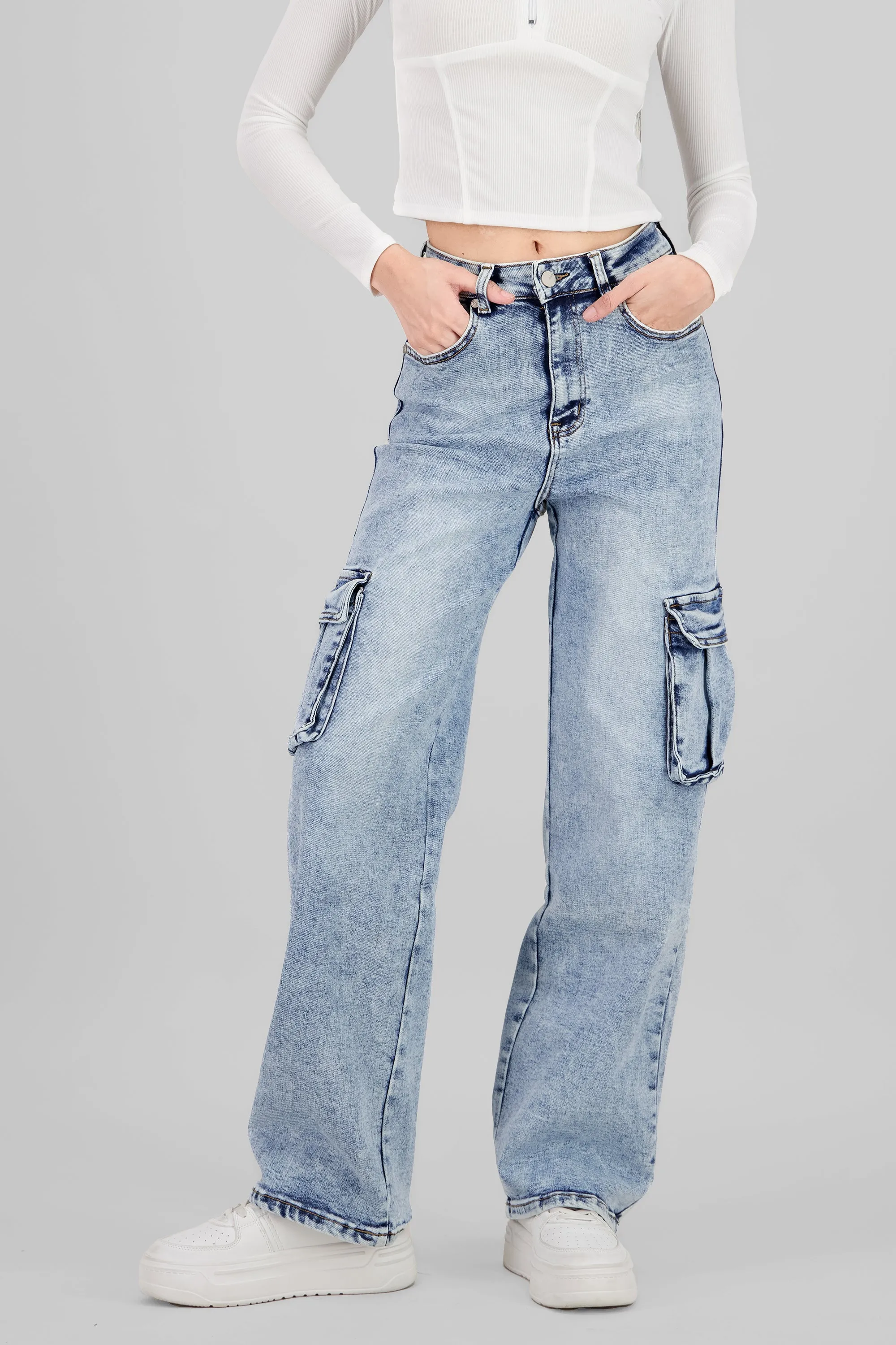 Jeans cargo 2 bolsas con fuelles sold by Shasa product image thumbnail 2