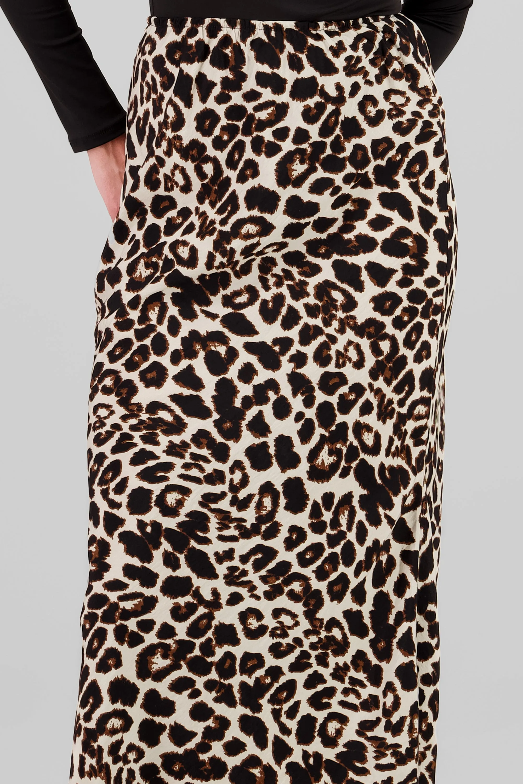 Falda maxi animal print sold by Shasa product image thumbnail 5