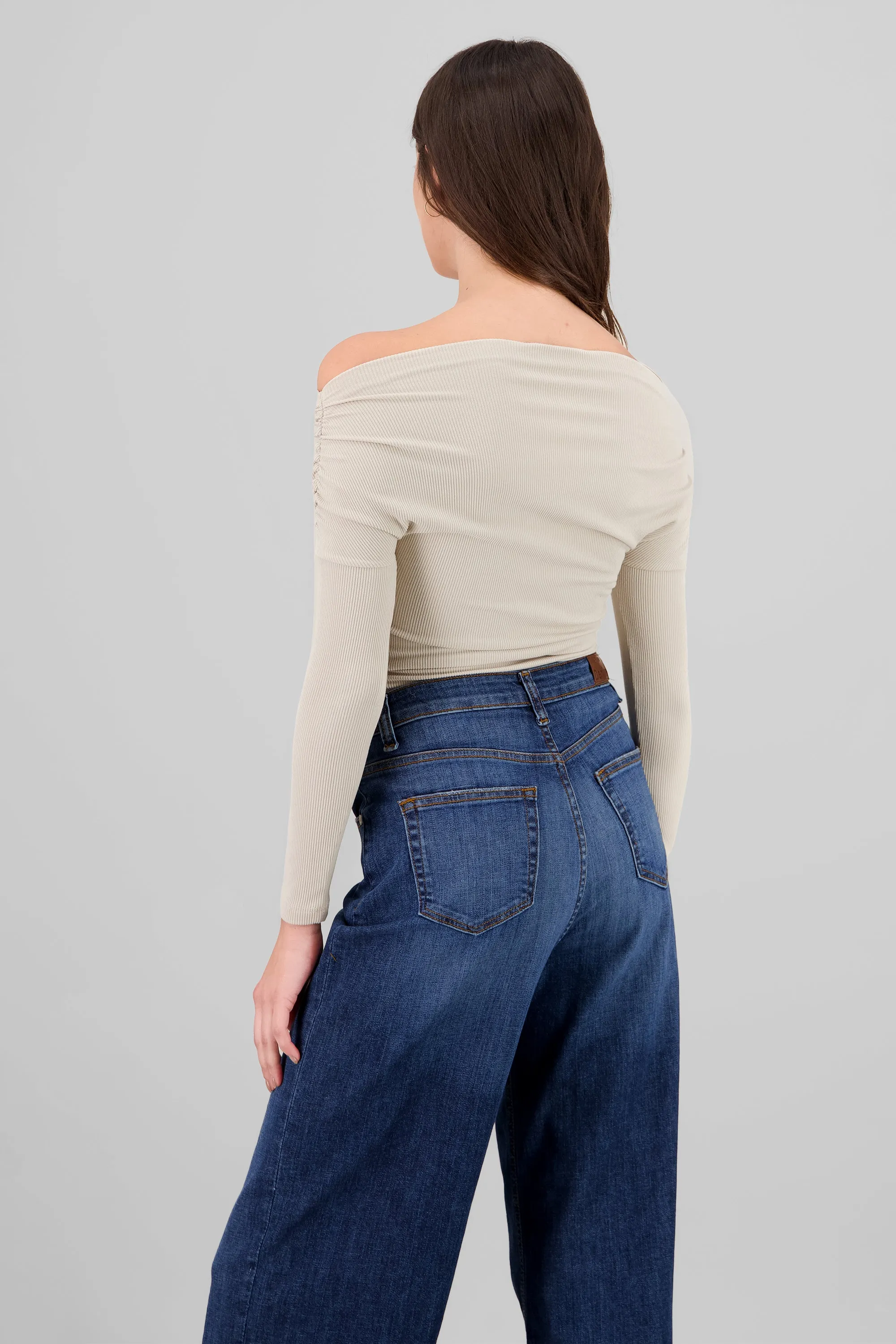 Blusa manga larga fruncida escote barco sold by Shasa product image thumbnail 4