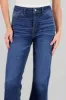 Jeans flare al corte sold by Shasa