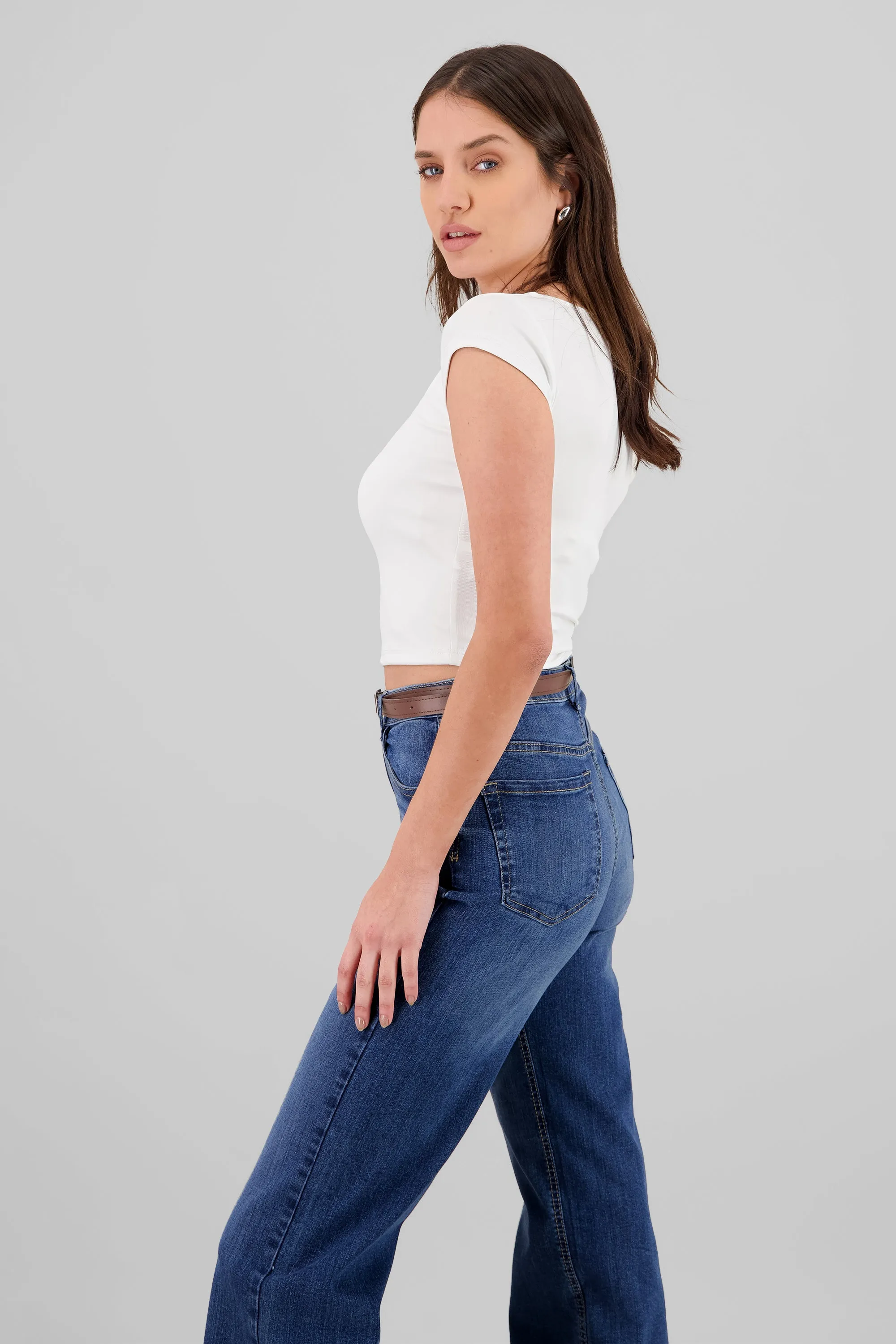 Top liso escote cuadrado manga corta sold by Shasa product image thumbnail 3