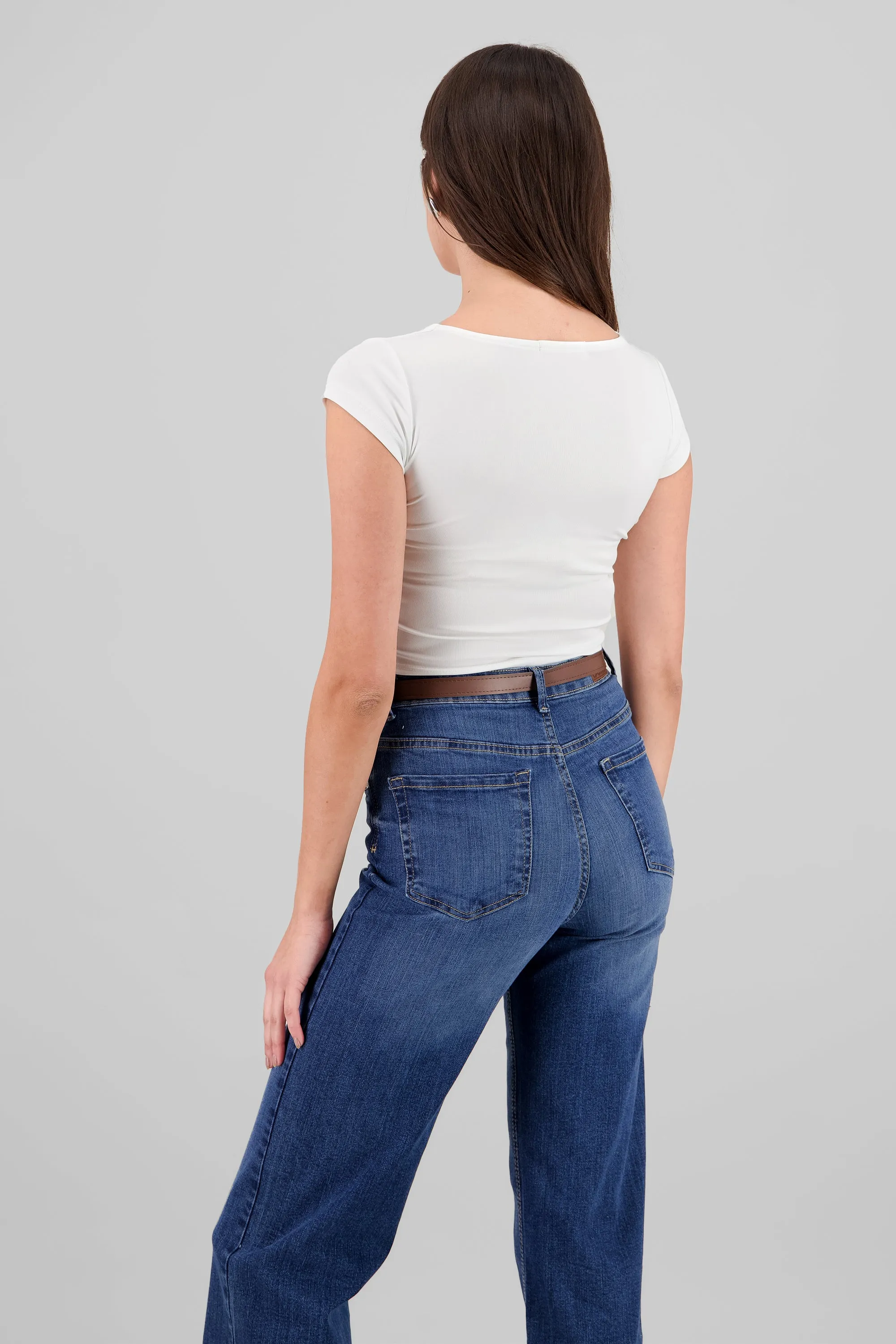 Top liso escote cuadrado manga corta sold by Shasa product image thumbnail 4