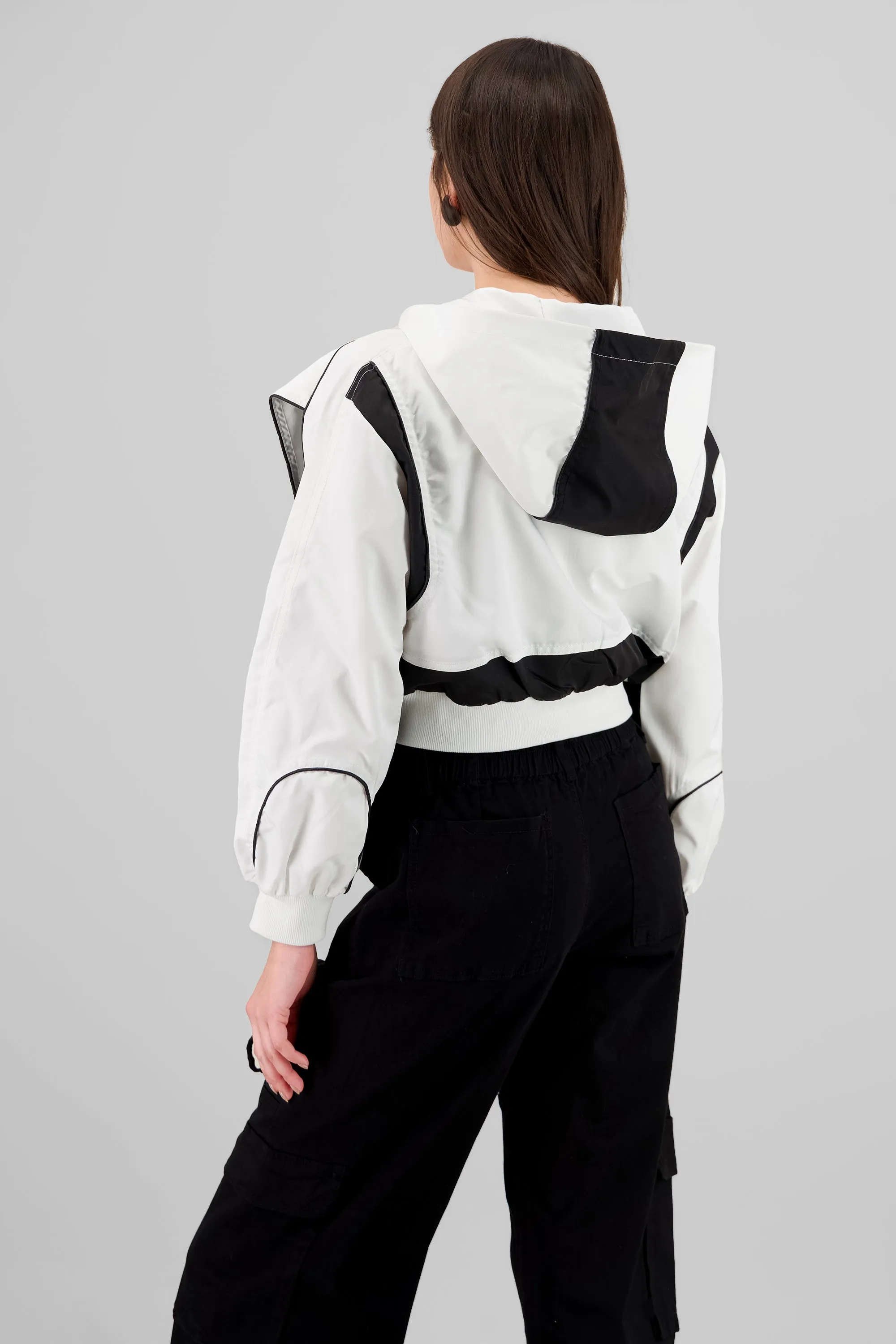 Chamarra ligera detalle contraste sold by Shasa product image thumbnail 4