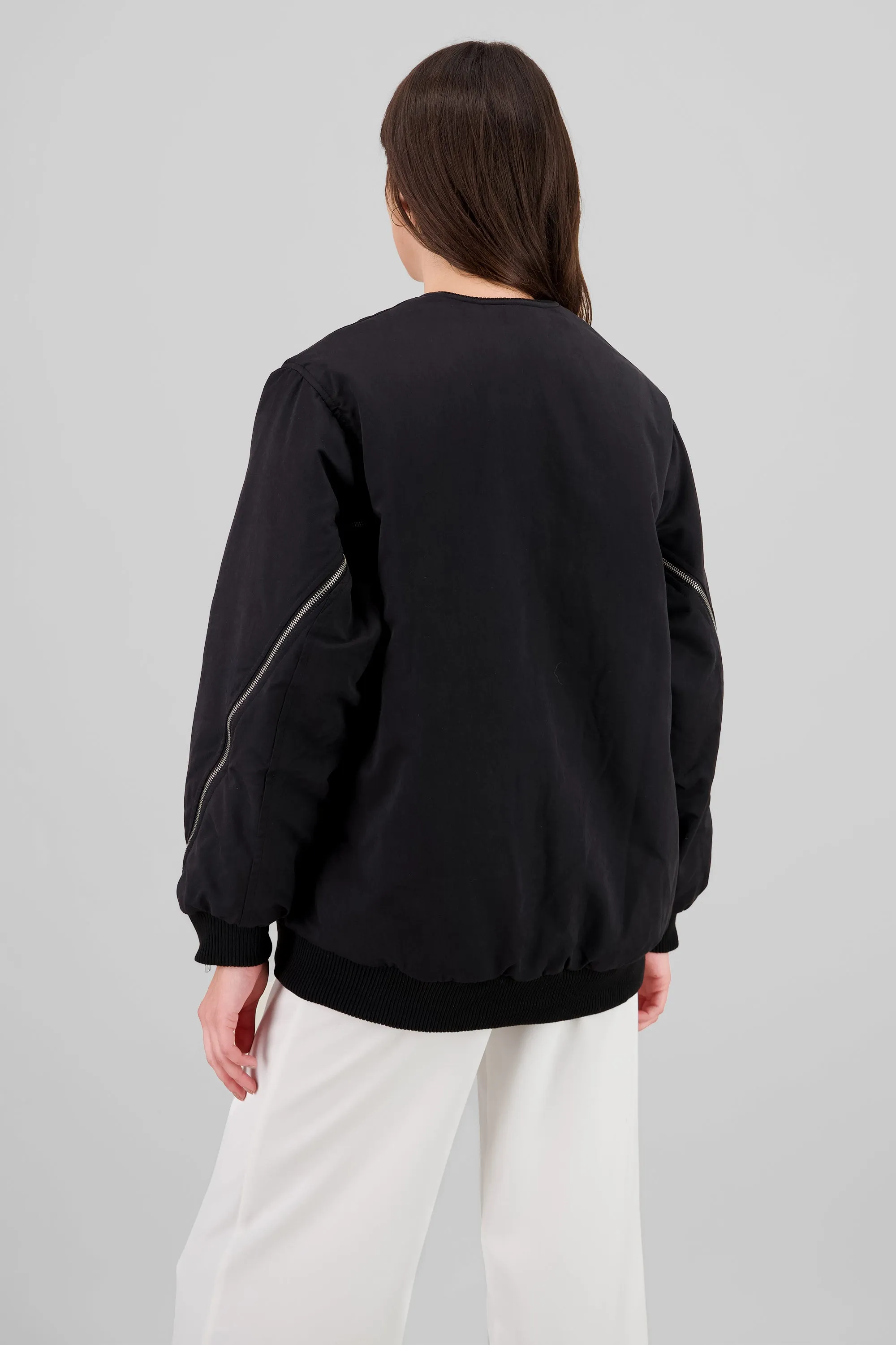 Bomber jacket oversize detalle cierre espalda hyp sold by Shasa product image thumbnail 4