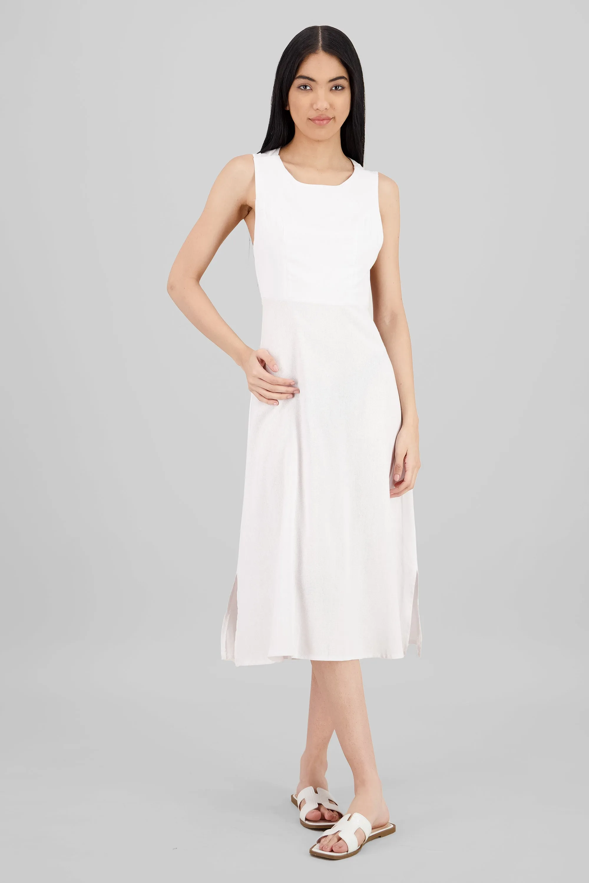 Vestido midi lino escote espalda sold by Shasa