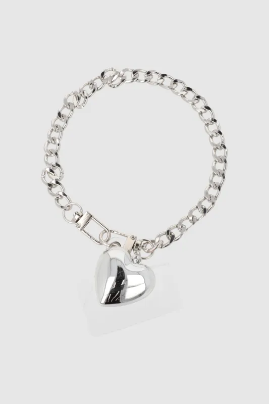 Correa para celular cadena corazon metal sold by Shasa