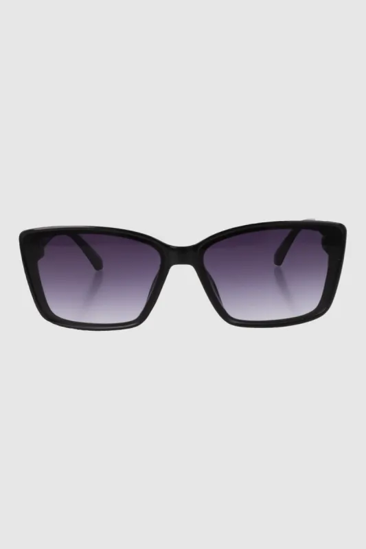 Lentes de sol rectangulares sold by Shasa