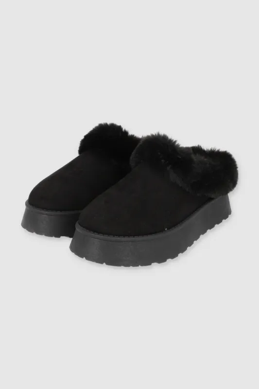 PANTUFLA PELUDA MULA sold by Shasa