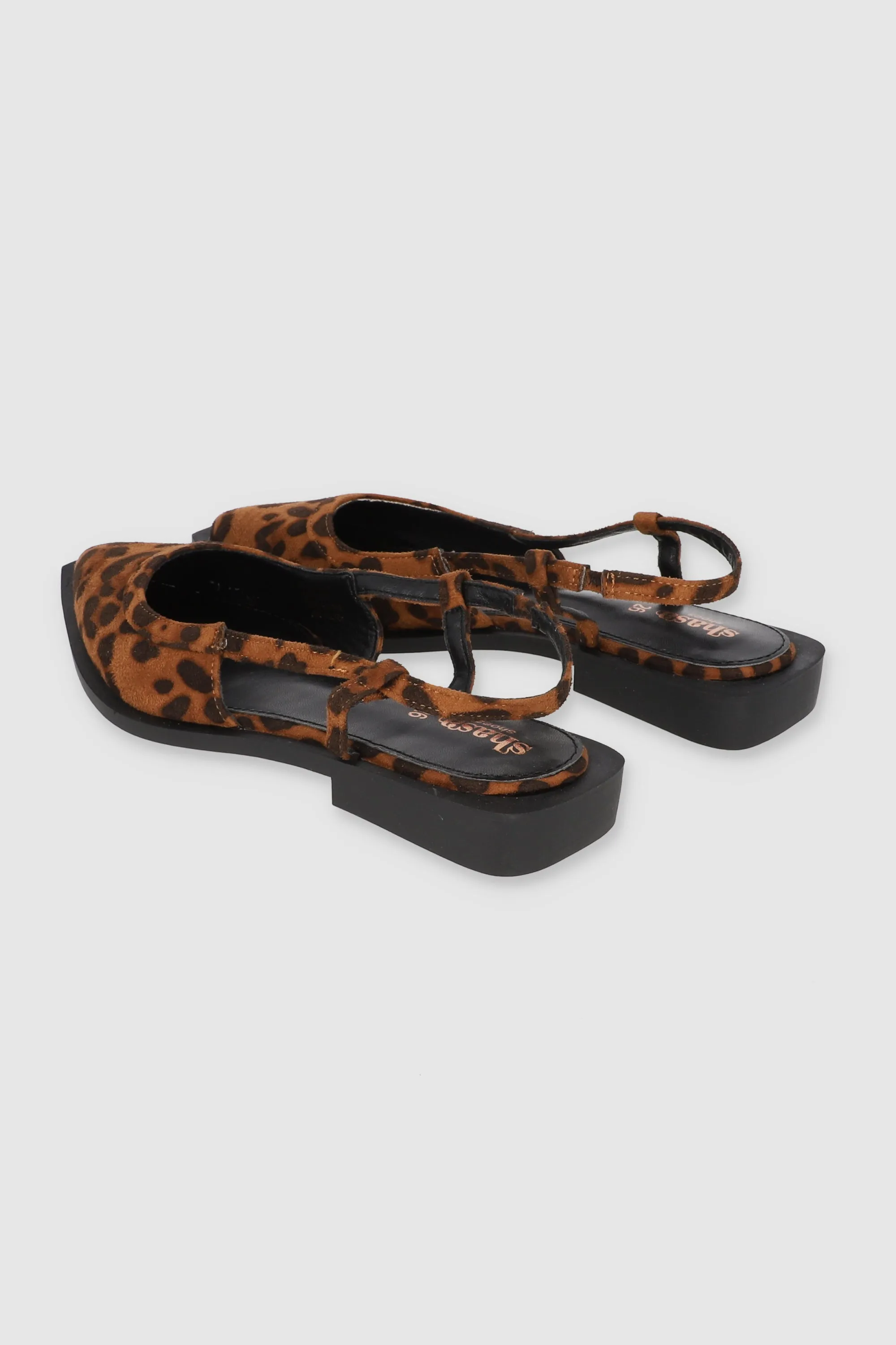 Flat puntal slingback sold by Shasa product image thumbnail 4